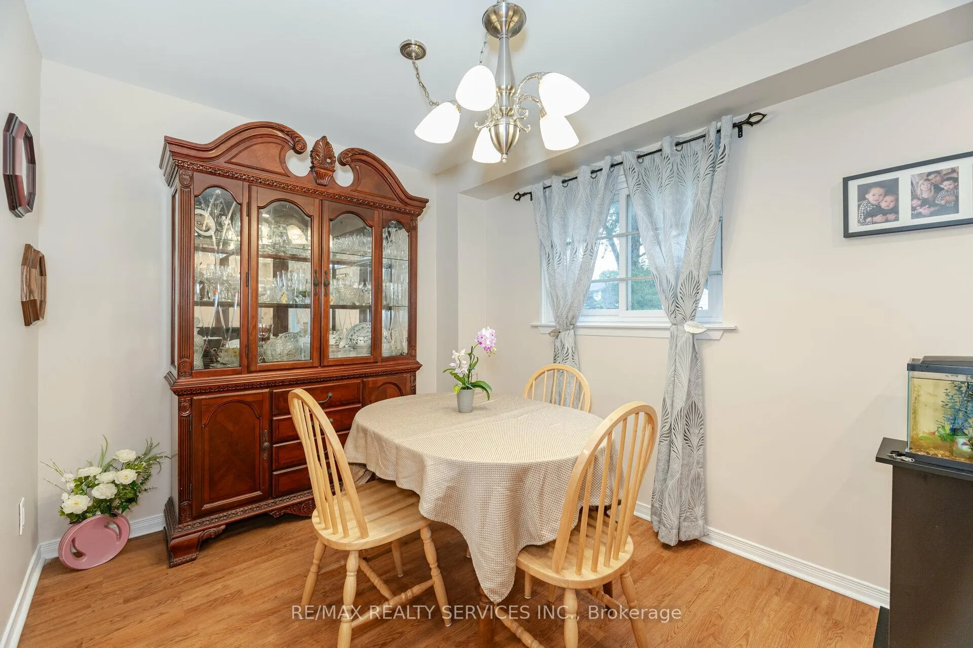 Photo 11 of 16 Montrose Place, Brampton, Central Park — HOMEH