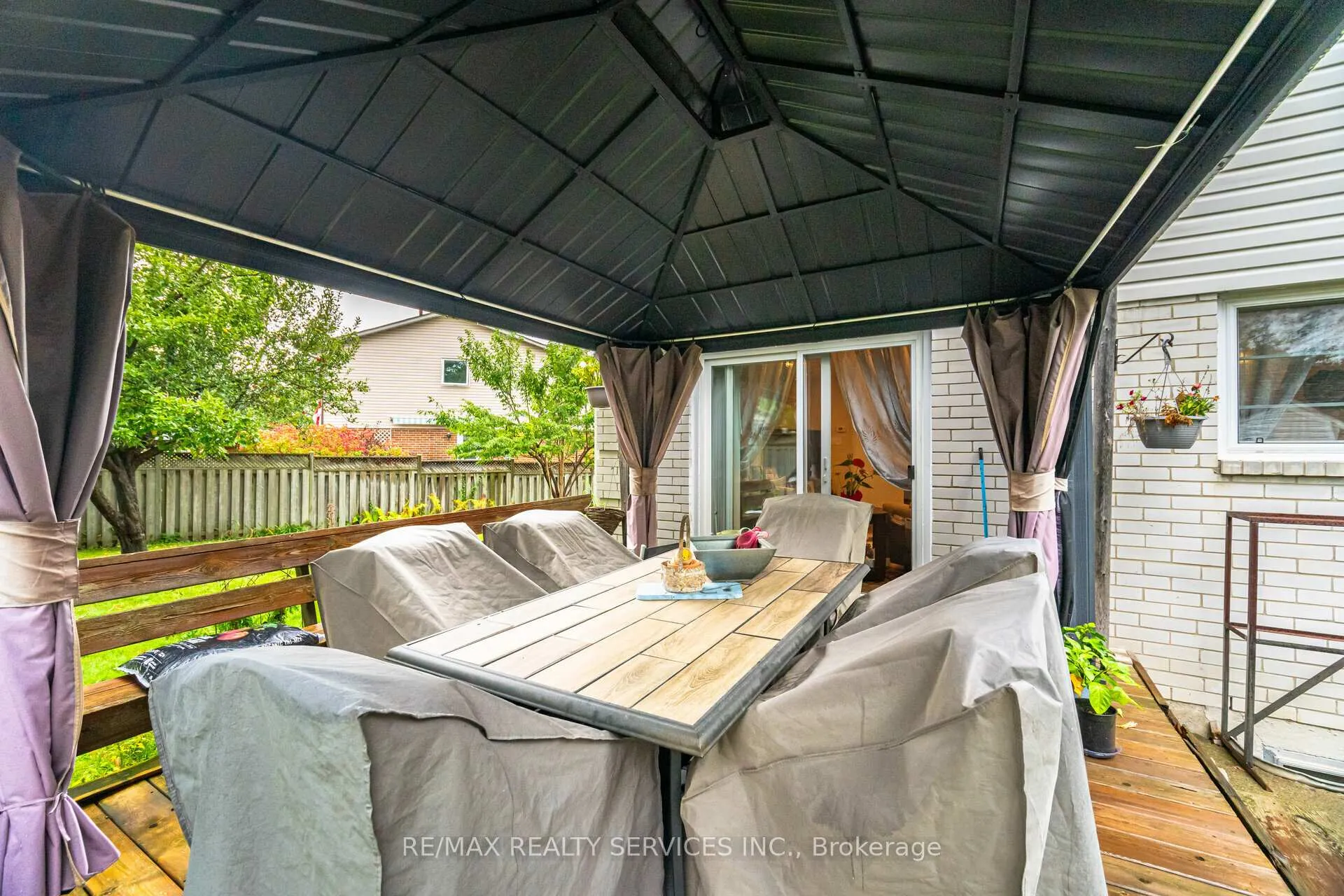 Photo 34 of 16 Montrose Place, Brampton, Central Park — HOMEH