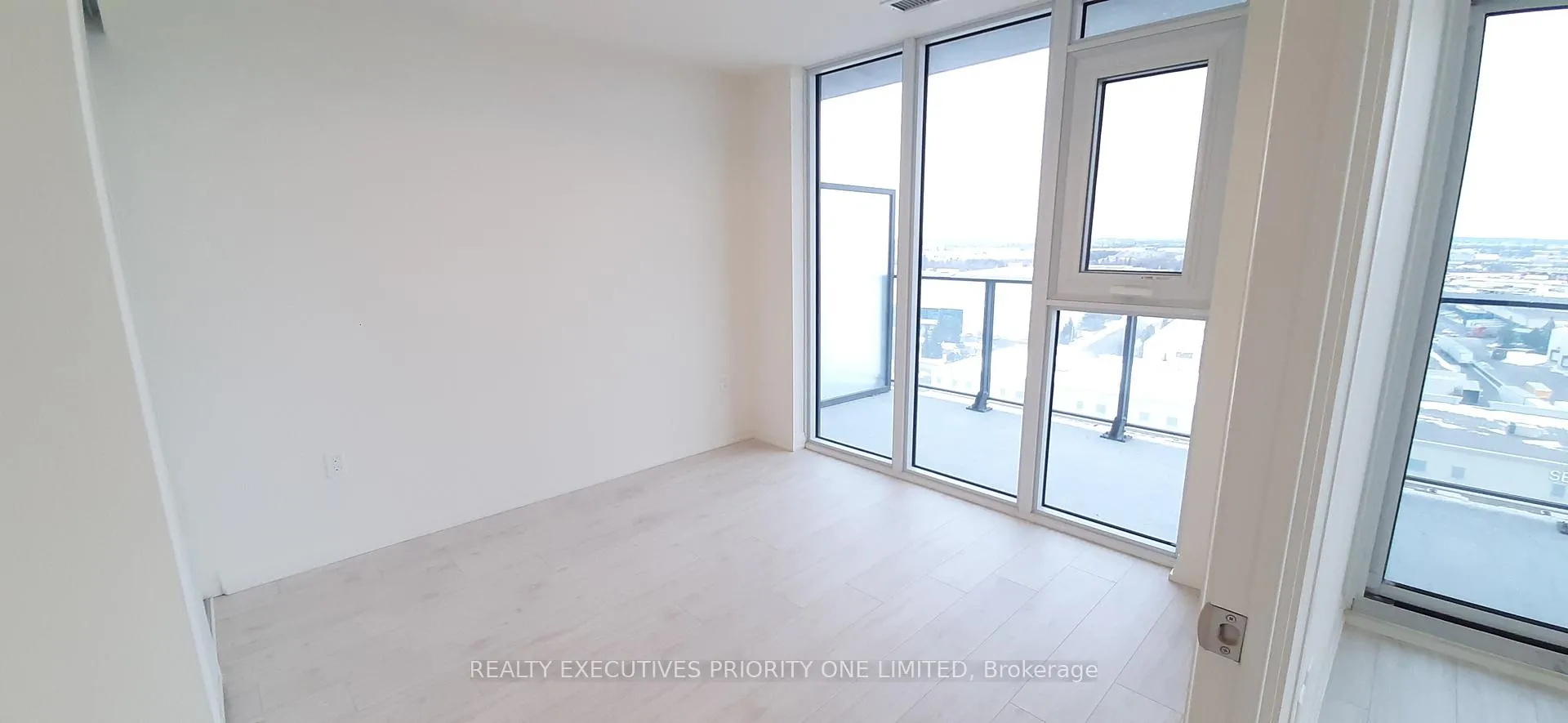 Photo 6 of Unit 1009, 8960 Jane Street, Vaughan, Concord — HOMEH