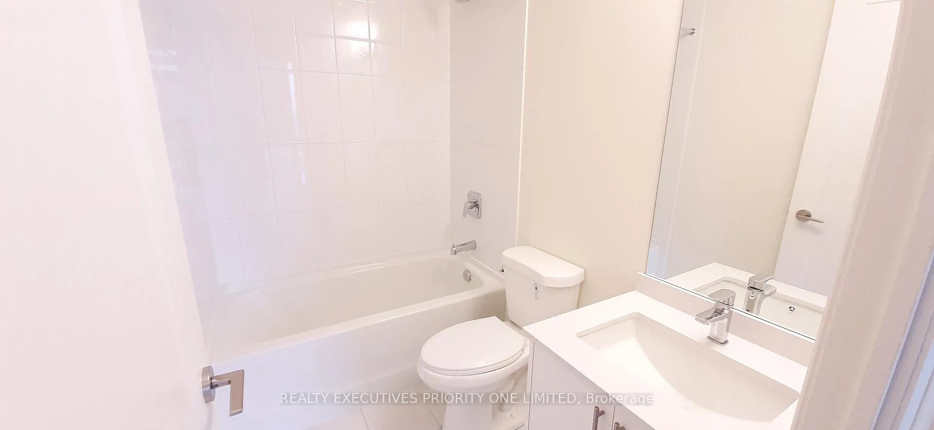 Photo 9 of Unit 1009, 8960 Jane Street, Vaughan, Concord — HOMEH