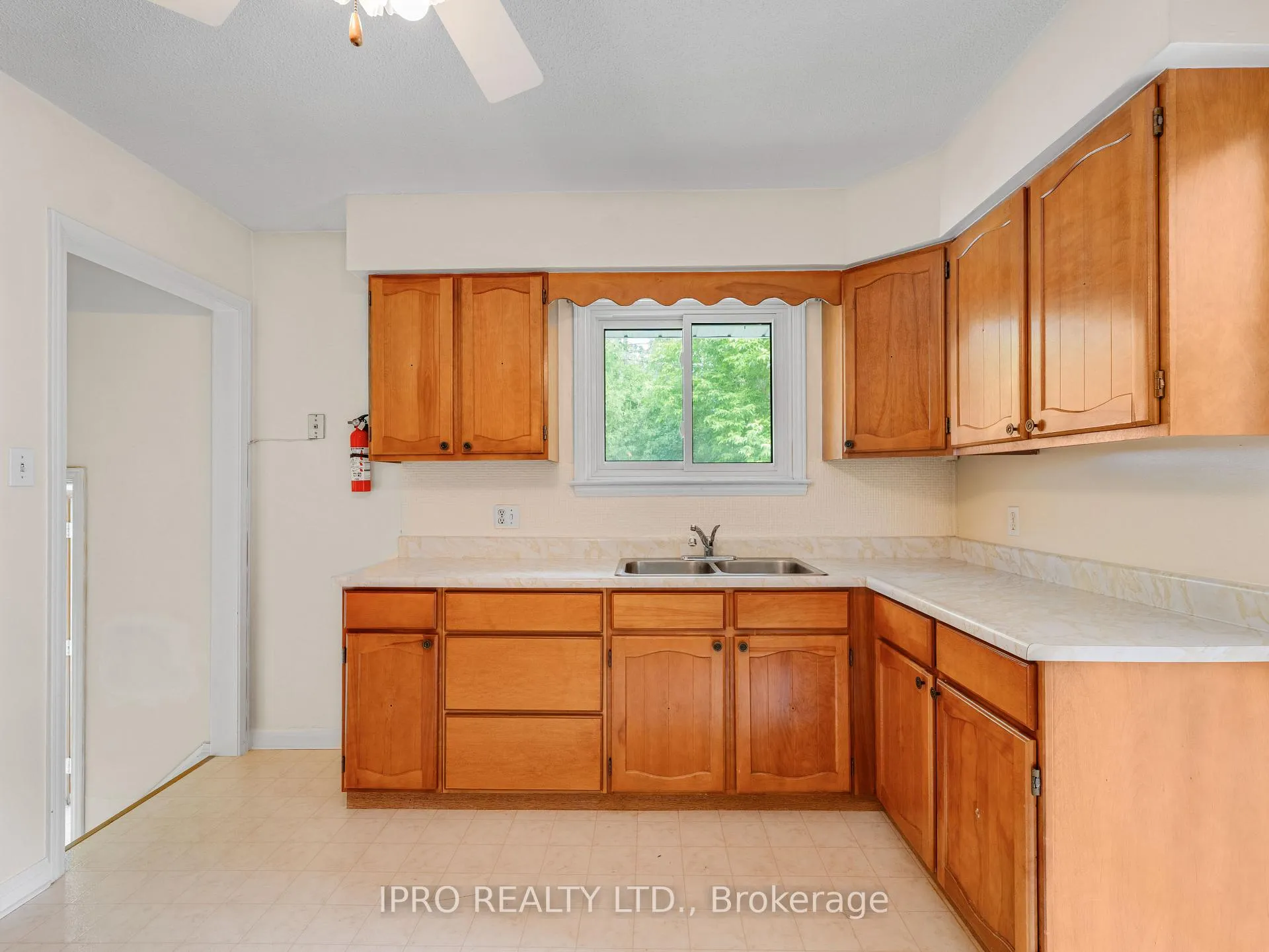 Photo 5 of 35 Glenville Road, King, Rural King — HOMEH