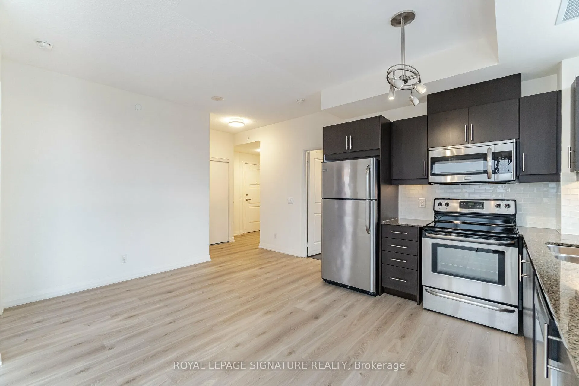 Photo 7 of Unit 1605, 9500 Markham Road, Markham, Wismer — HOMEH
