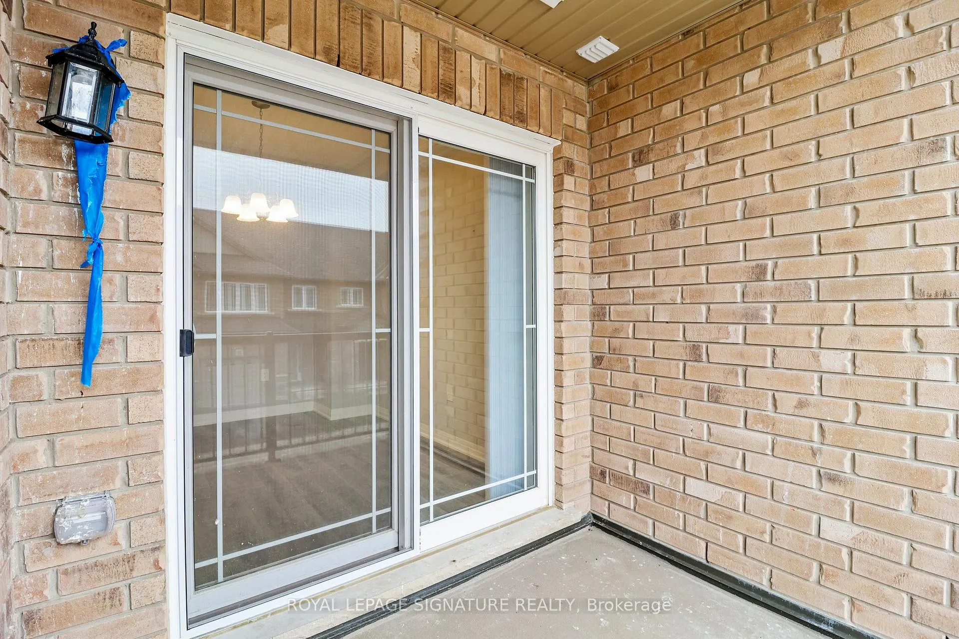 Photo 10 of 17 Laguna Village Crescent, Hamilton, Hannon — HOMEH