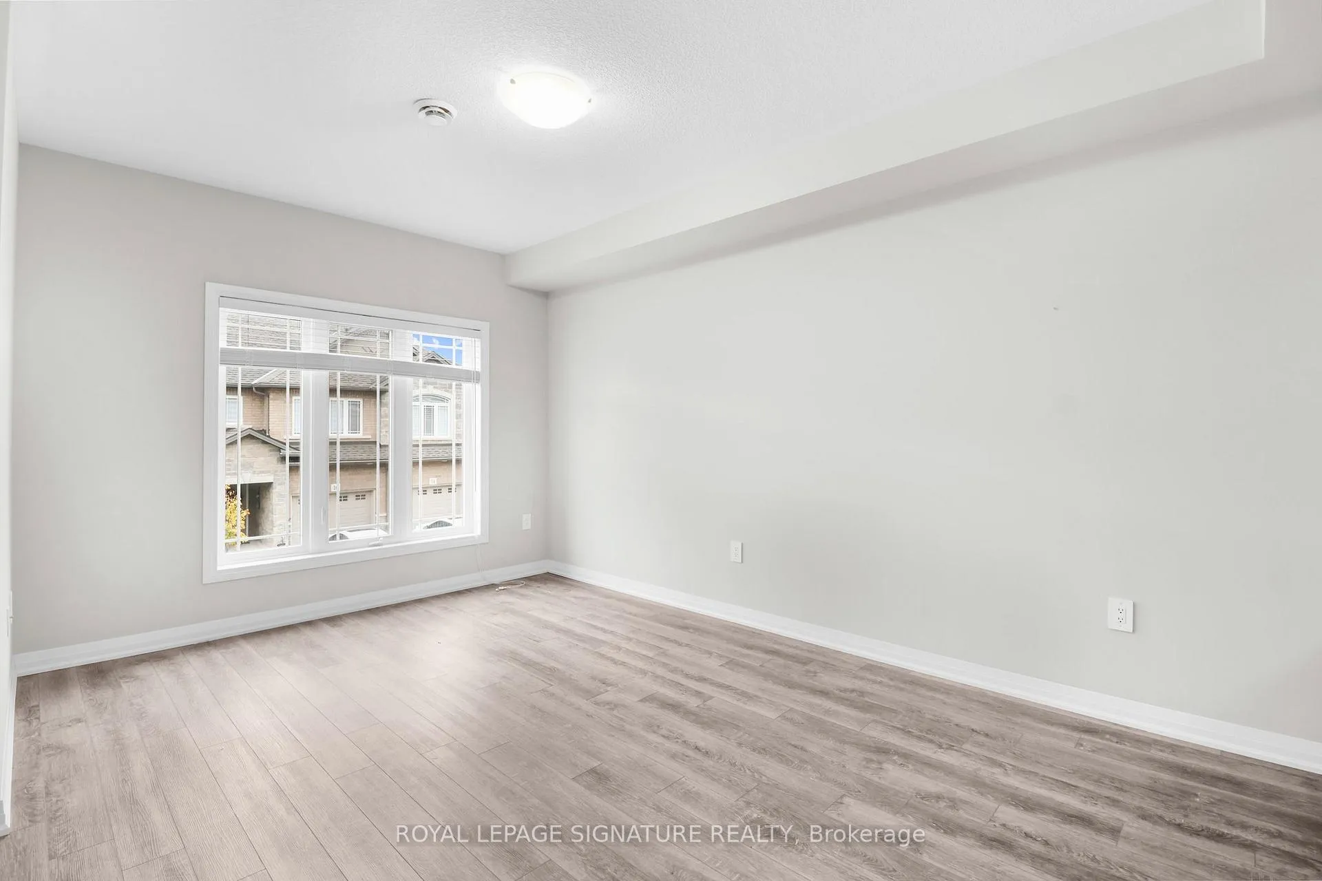 Photo 14 of 17 Laguna Village Crescent, Hamilton, Hannon — HOMEH
