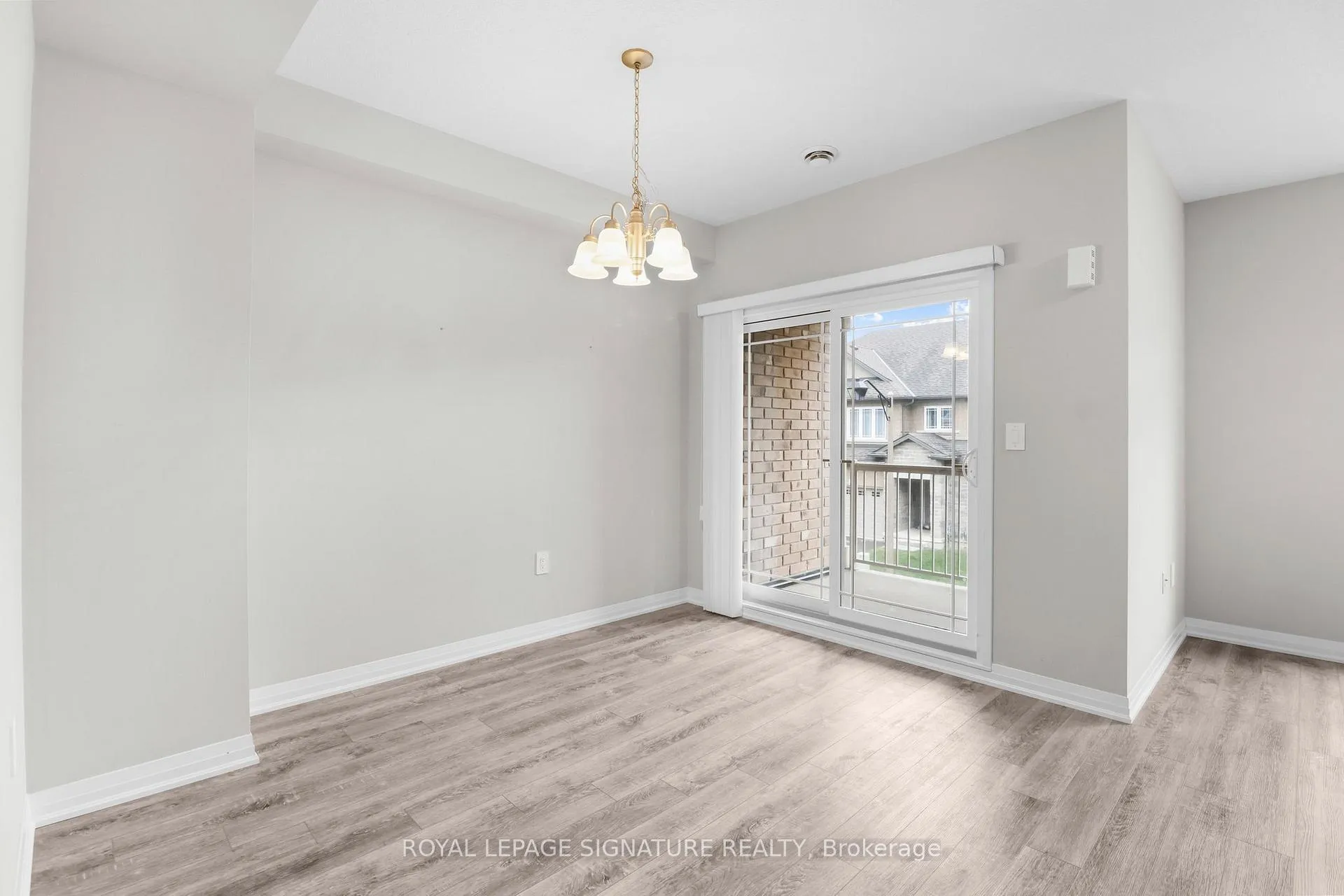Photo 15 of 17 Laguna Village Crescent, Hamilton, Hannon — HOMEH