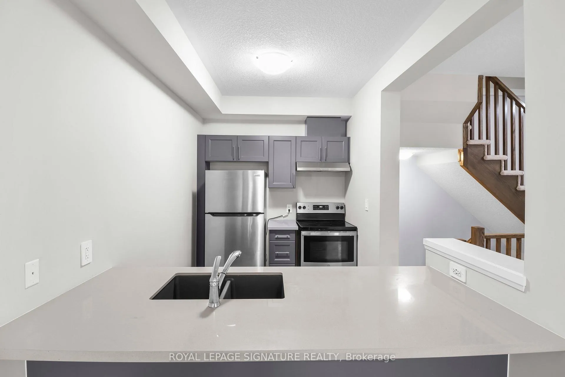 Photo 19 of 17 Laguna Village Crescent, Hamilton, Hannon — HOMEH