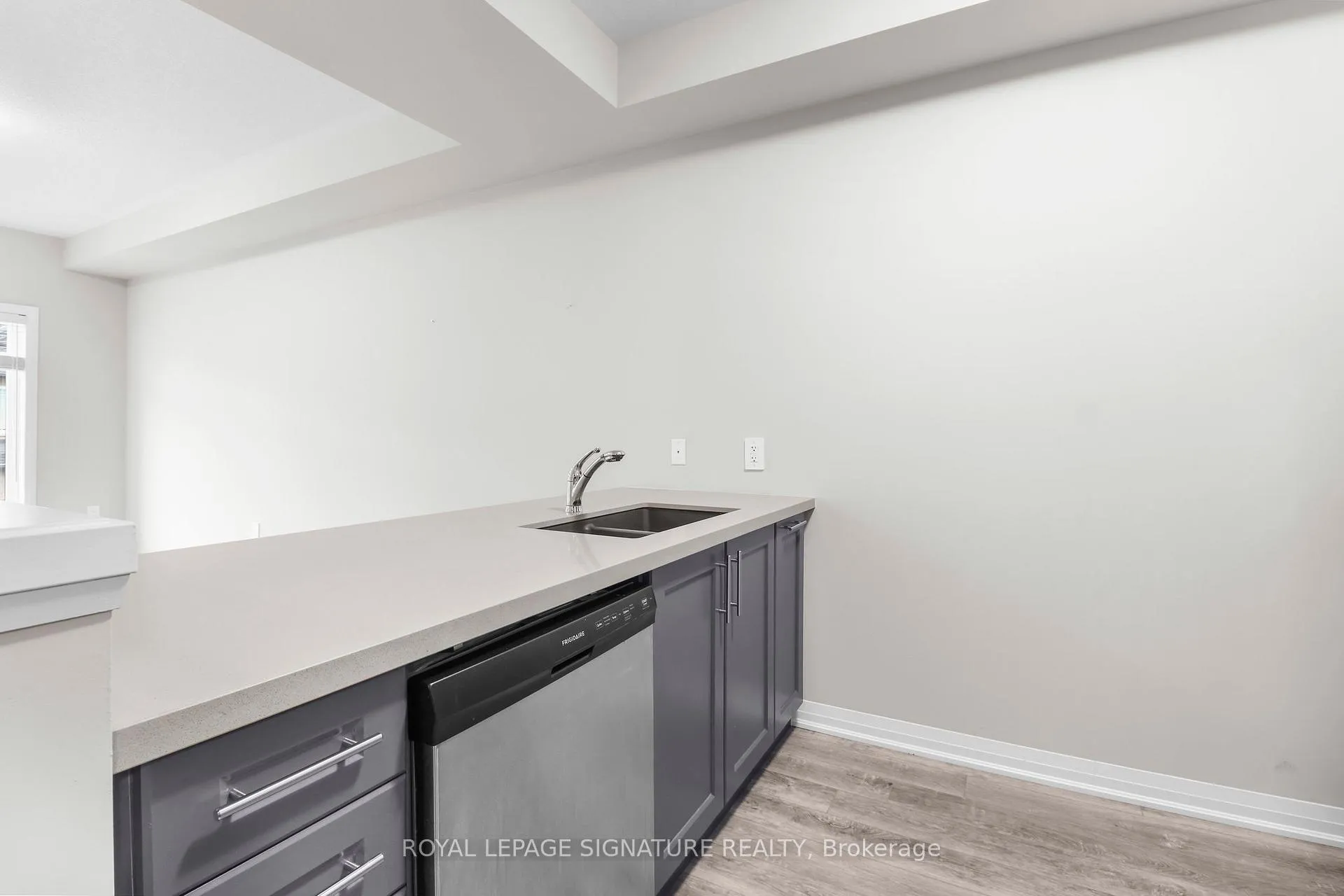 Photo 21 of 17 Laguna Village Crescent, Hamilton, Hannon — HOMEH