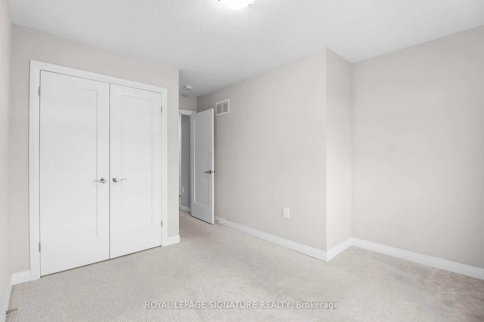 Photo 34 of 17 Laguna Village Crescent, Hamilton, Hannon — HOMEH