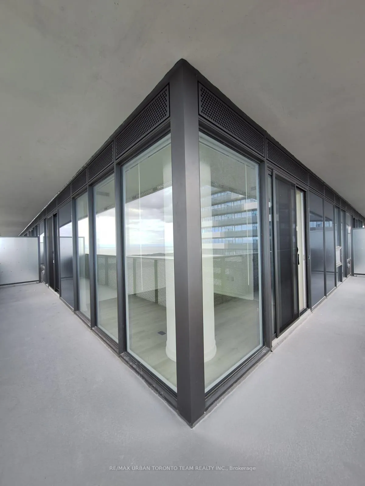 Photo 3 of Unit 7203, 138 Downes Street, Toronto, Waterfront Communities — HOMEH