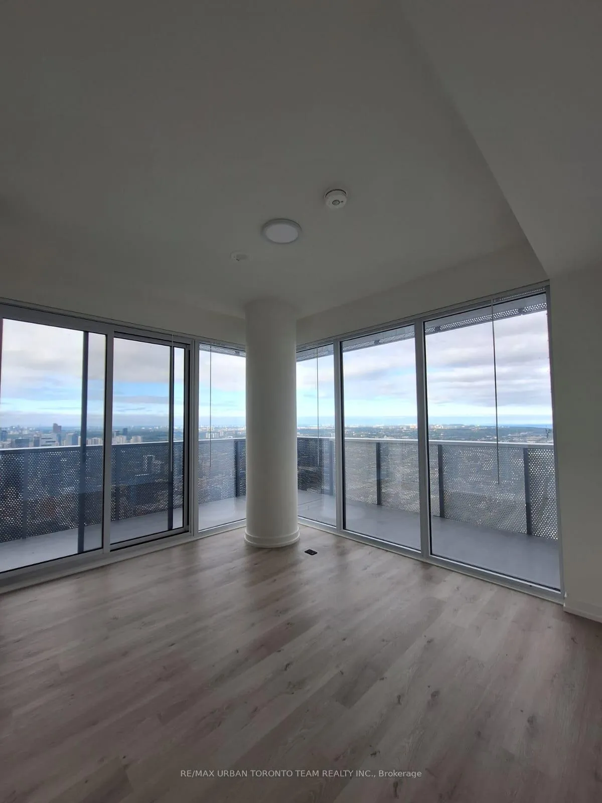 Photo 6 of Unit 7203, 138 Downes Street, Toronto, Waterfront Communities — HOMEH
