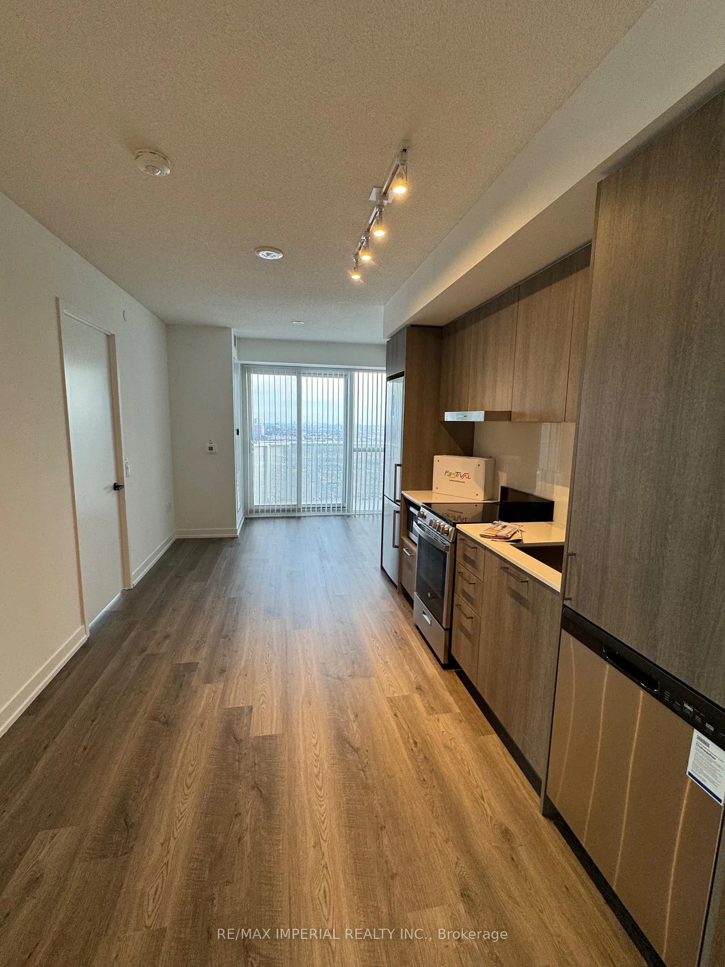 Photo 6 of Unit 2603, 195 Commerce Street, Vaughan, Vaughan Corporate Centre — HOMEH
