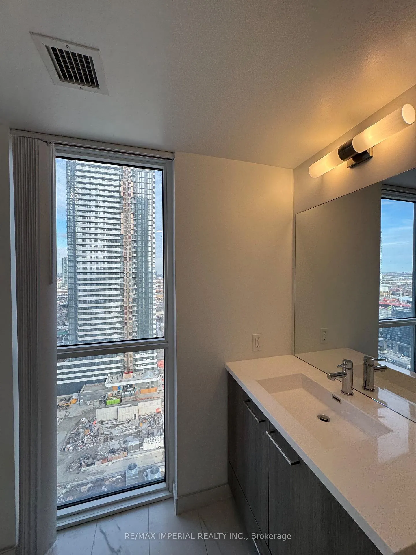 Photo 9 of Unit 2603, 195 Commerce Street, Vaughan, Vaughan Corporate Centre — HOMEH