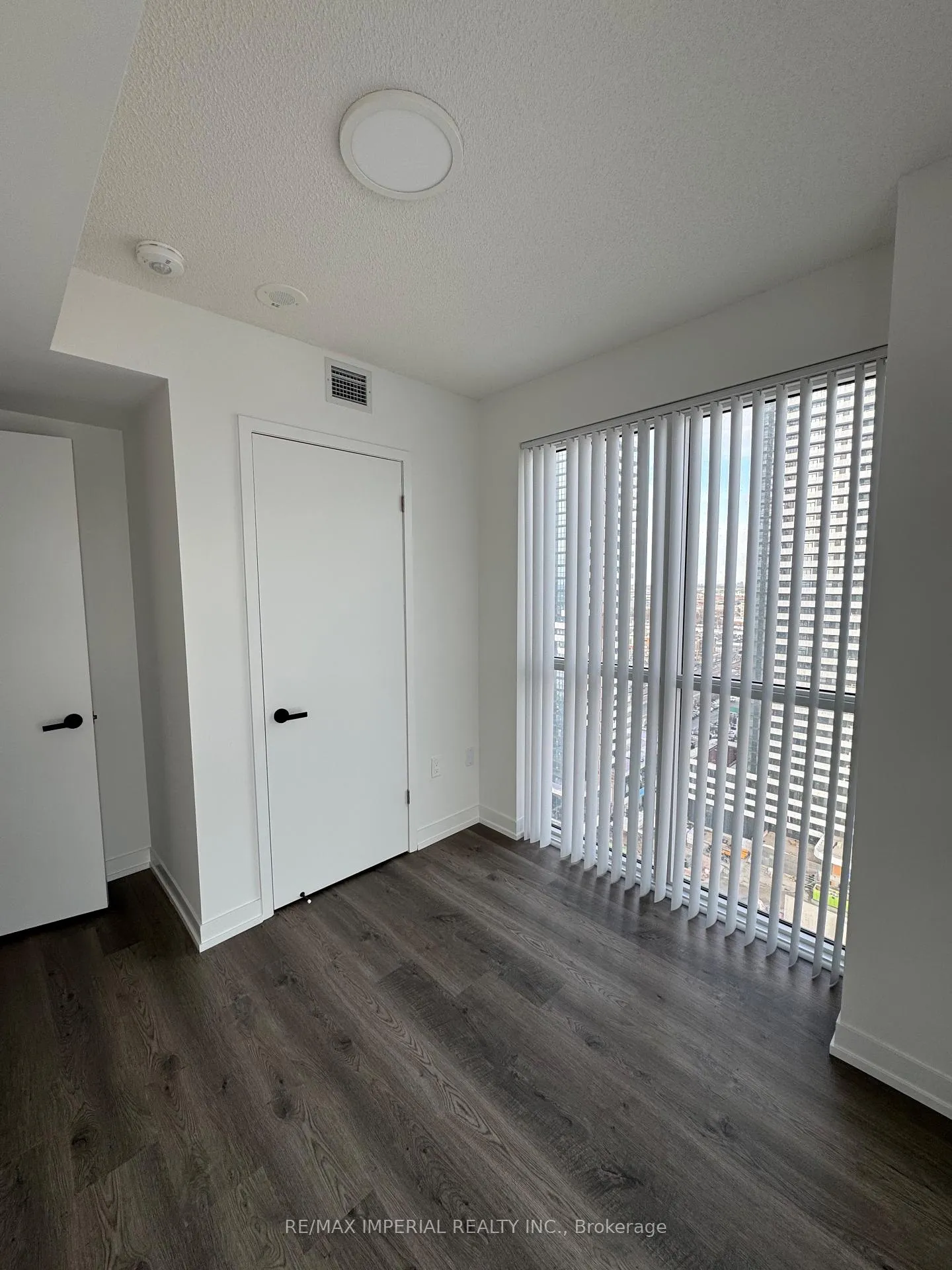 Photo 11 of Unit 2603, 195 Commerce Street, Vaughan, Vaughan Corporate Centre — HOMEH