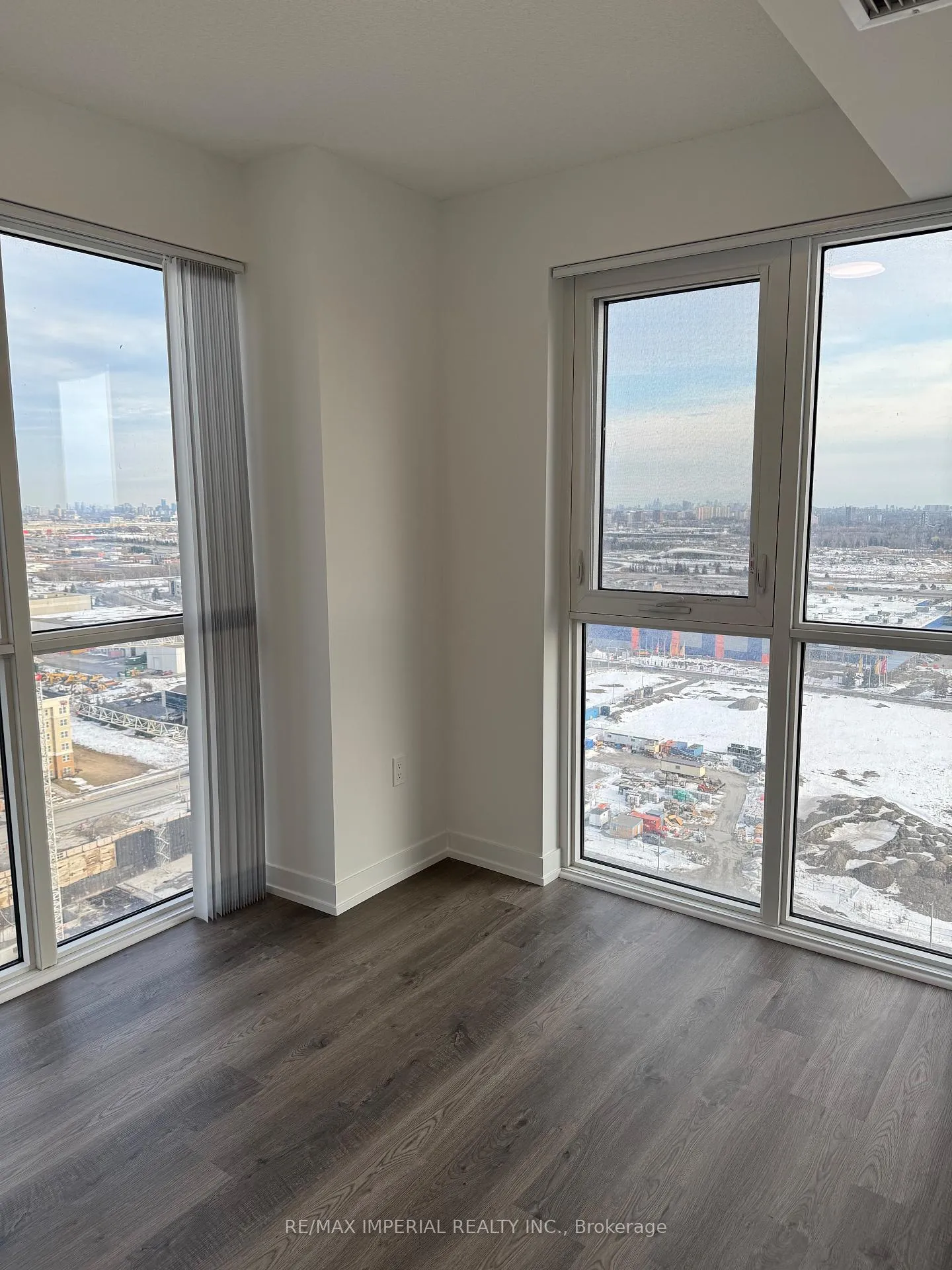 Photo 12 of Unit 2603, 195 Commerce Street, Vaughan, Vaughan Corporate Centre — HOMEH