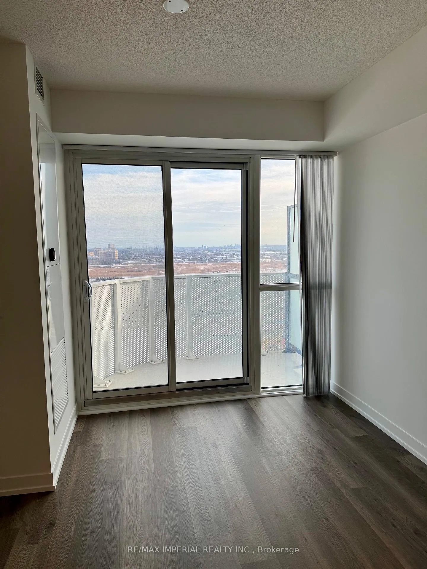 Photo 14 of Unit 2603, 195 Commerce Street, Vaughan, Vaughan Corporate Centre — HOMEH