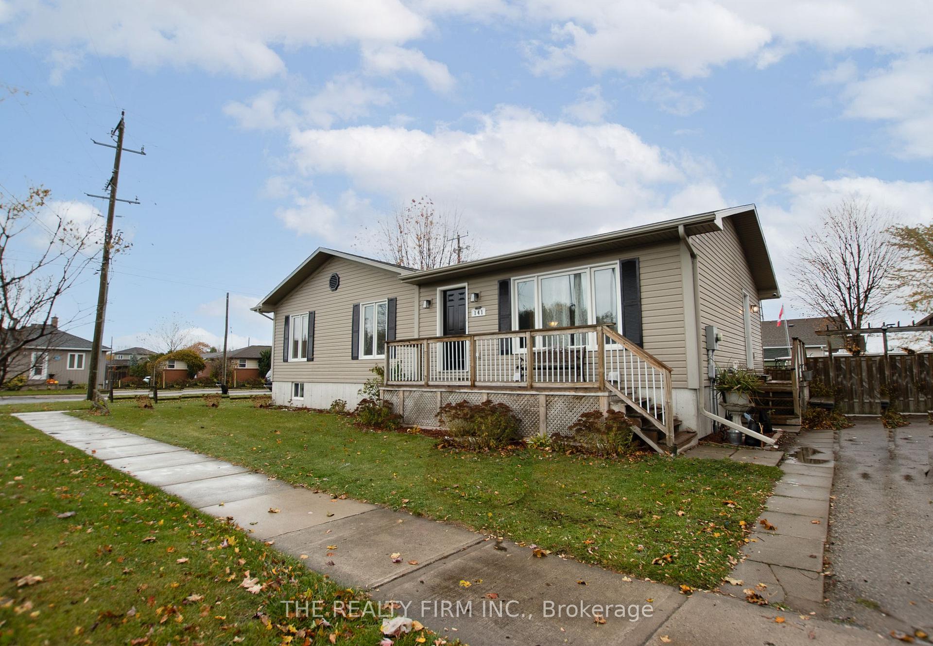 Photo 1 of 141 Cambridge Street, Goderich, Goderich (Town) — HOMEH