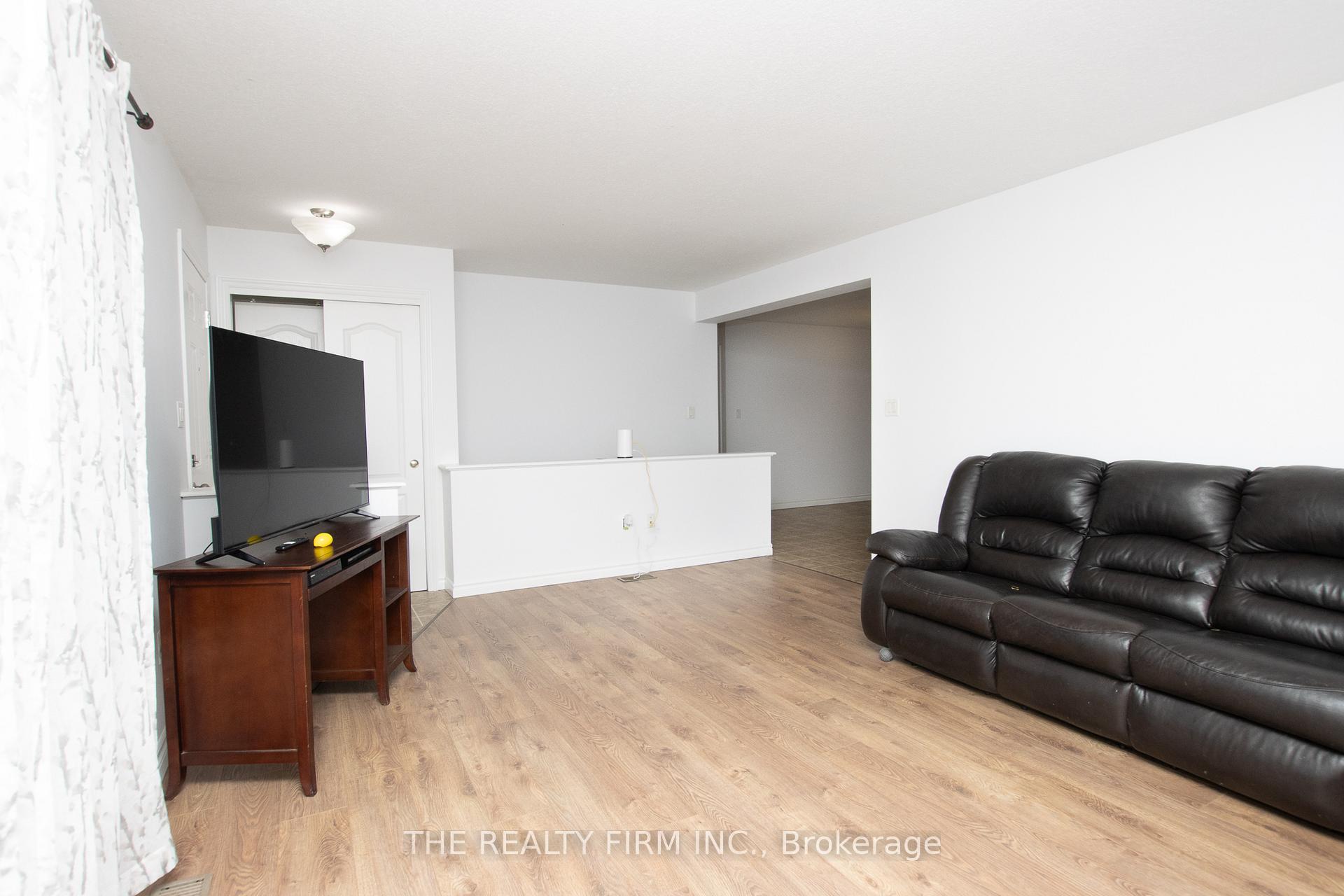 Photo 5 of 141 Cambridge Street, Goderich, Goderich (Town) — HOMEH