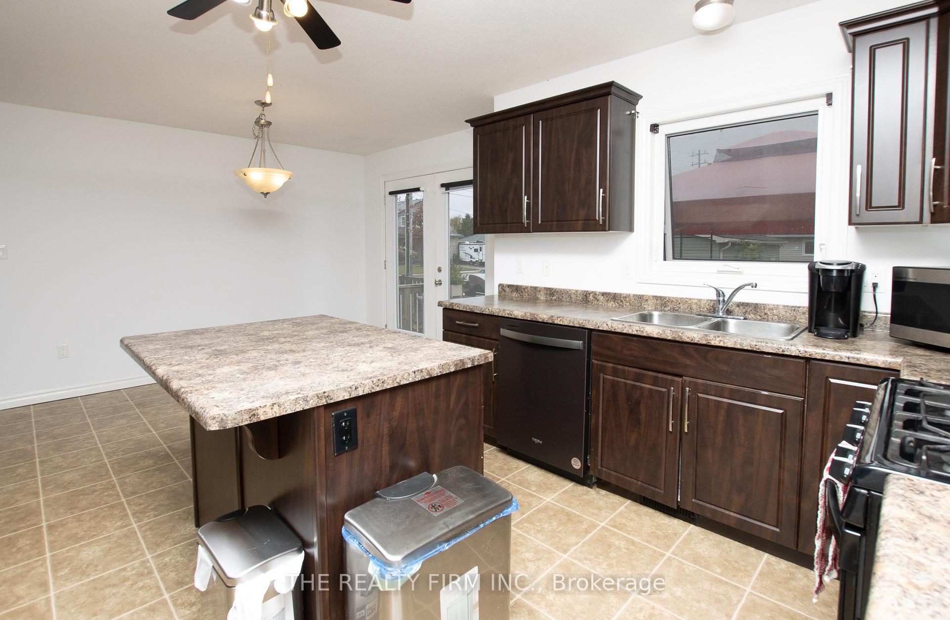 Photo 17 of 141 Cambridge Street, Goderich, Goderich (Town) — HOMEH
