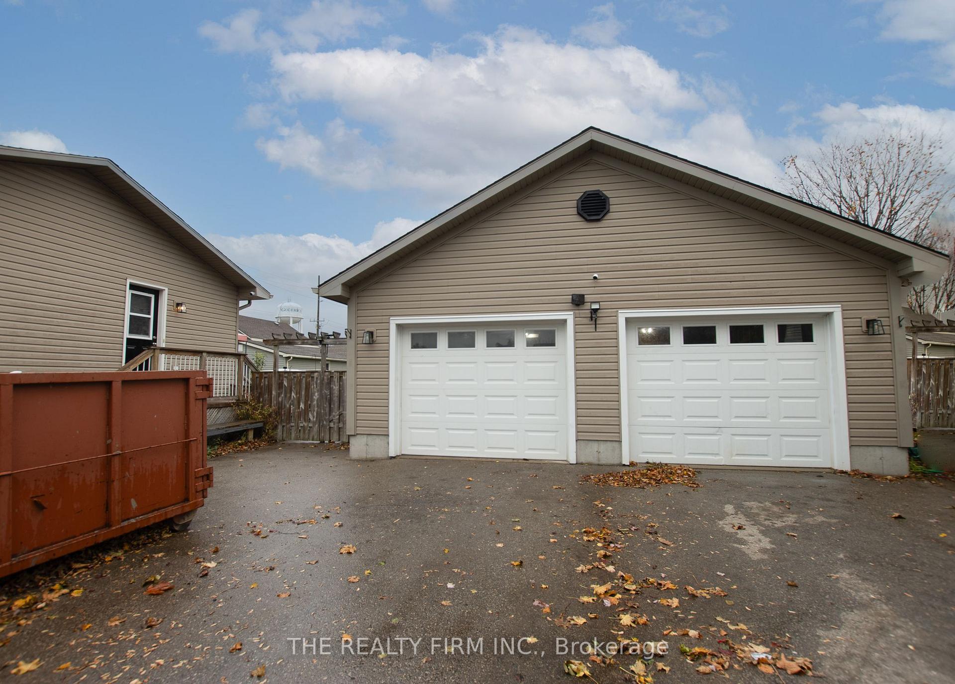 Photo 26 of 141 Cambridge Street, Goderich, Goderich (Town) — HOMEH