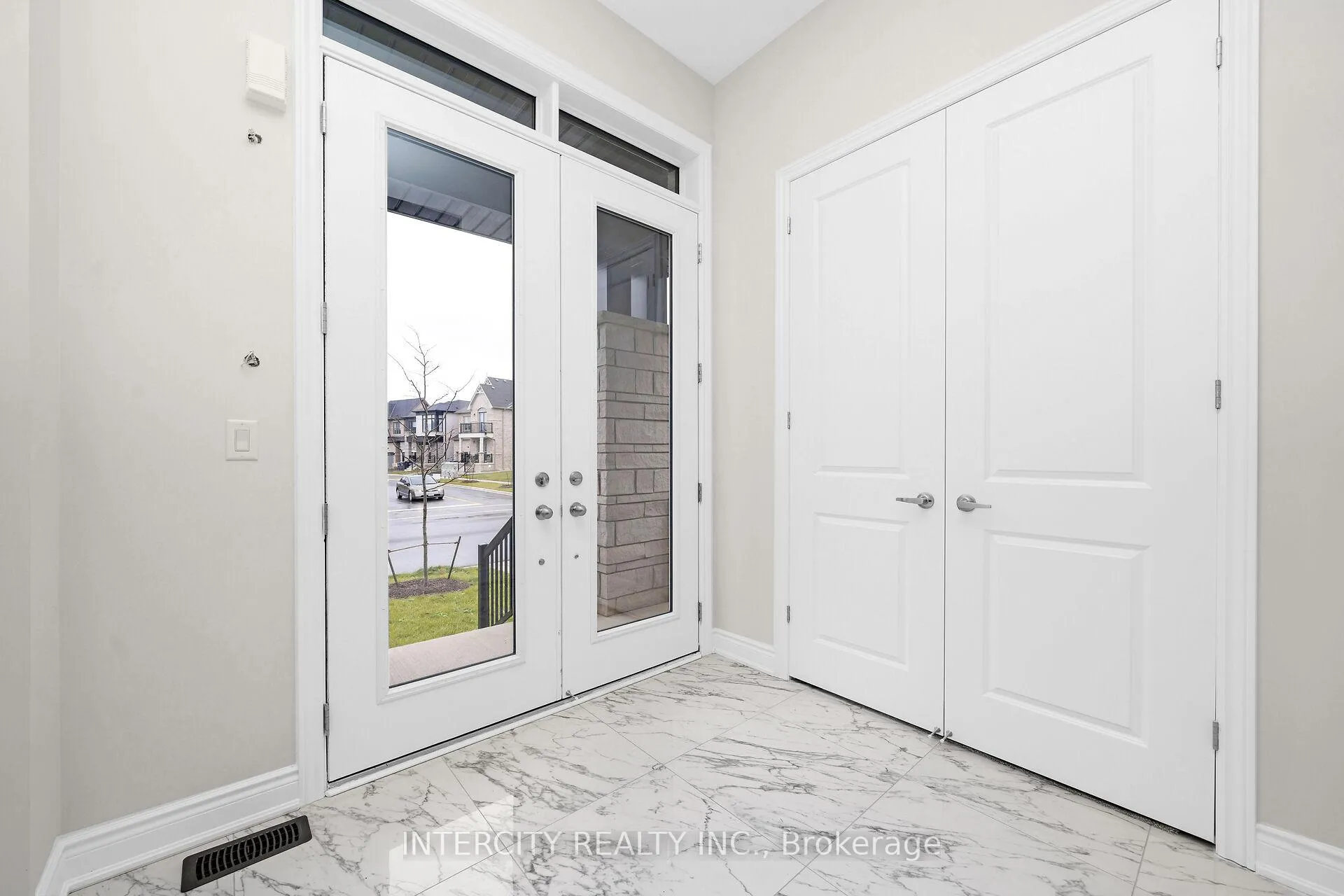 Photo 3 of 14 Coulterville Drive, Caledon, Rural Caledon — HOMEH