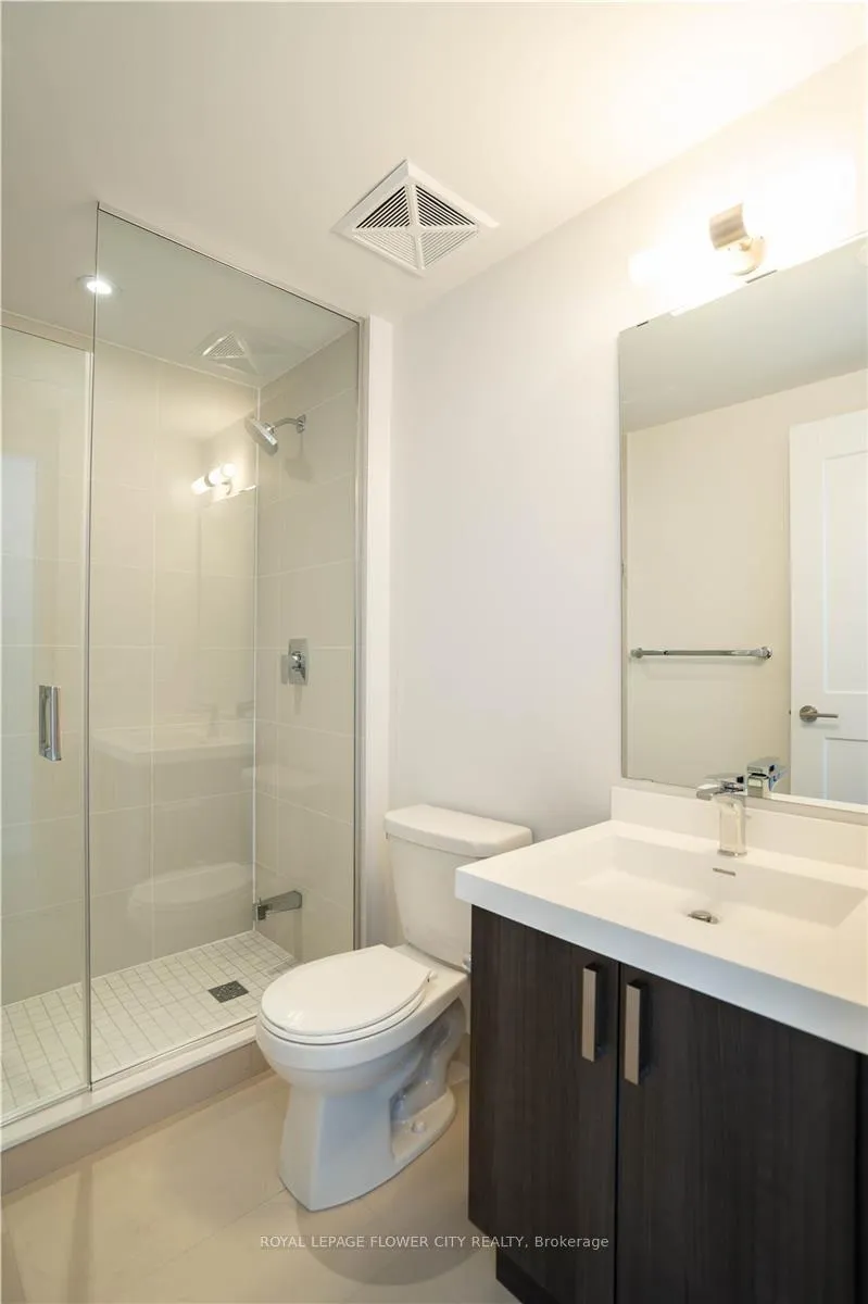 Photo 7 of Unit Th56, 1040 Portage Parkway, Vaughan, Concord — HOMEH
