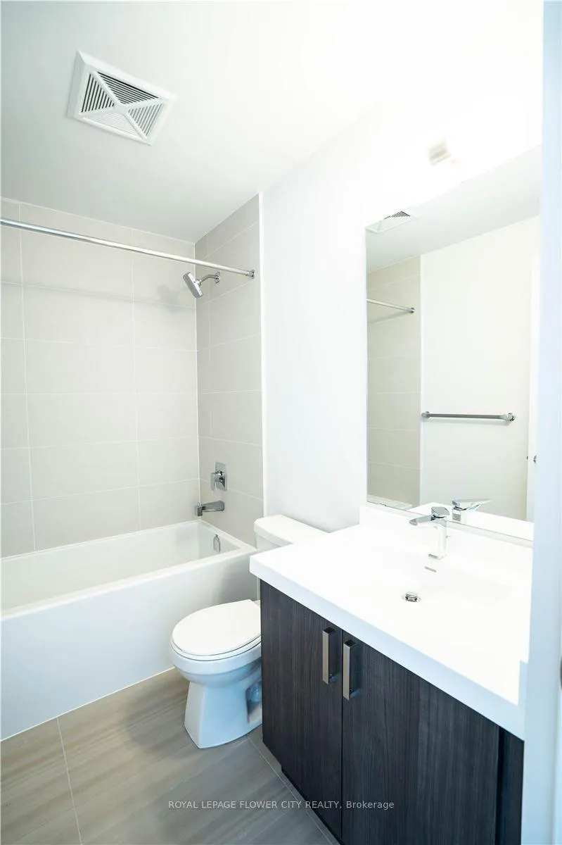 Photo 9 of Unit Th56, 1040 Portage Parkway, Vaughan, Concord — HOMEH