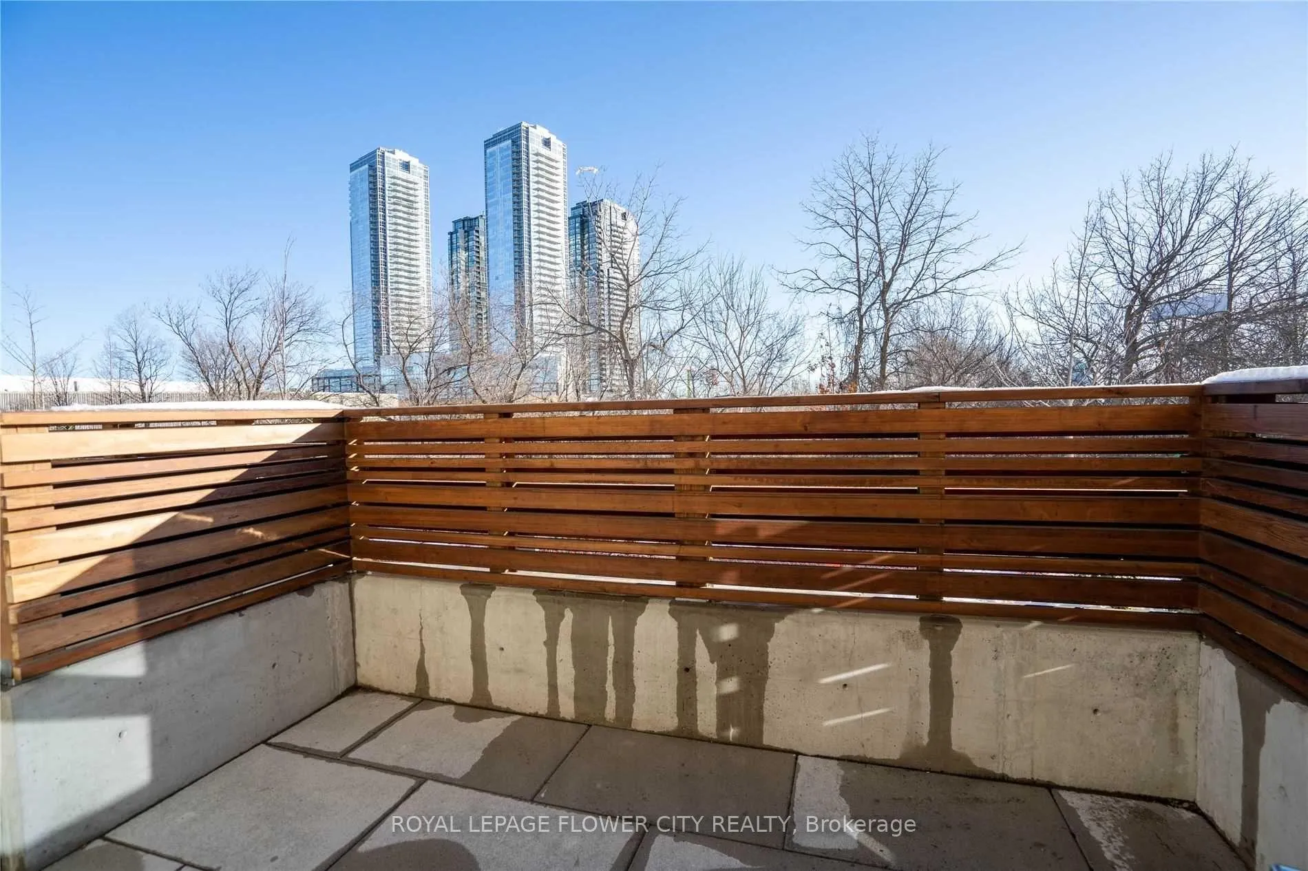 Photo 11 of Unit Th56, 1040 Portage Parkway, Vaughan, Concord — HOMEH