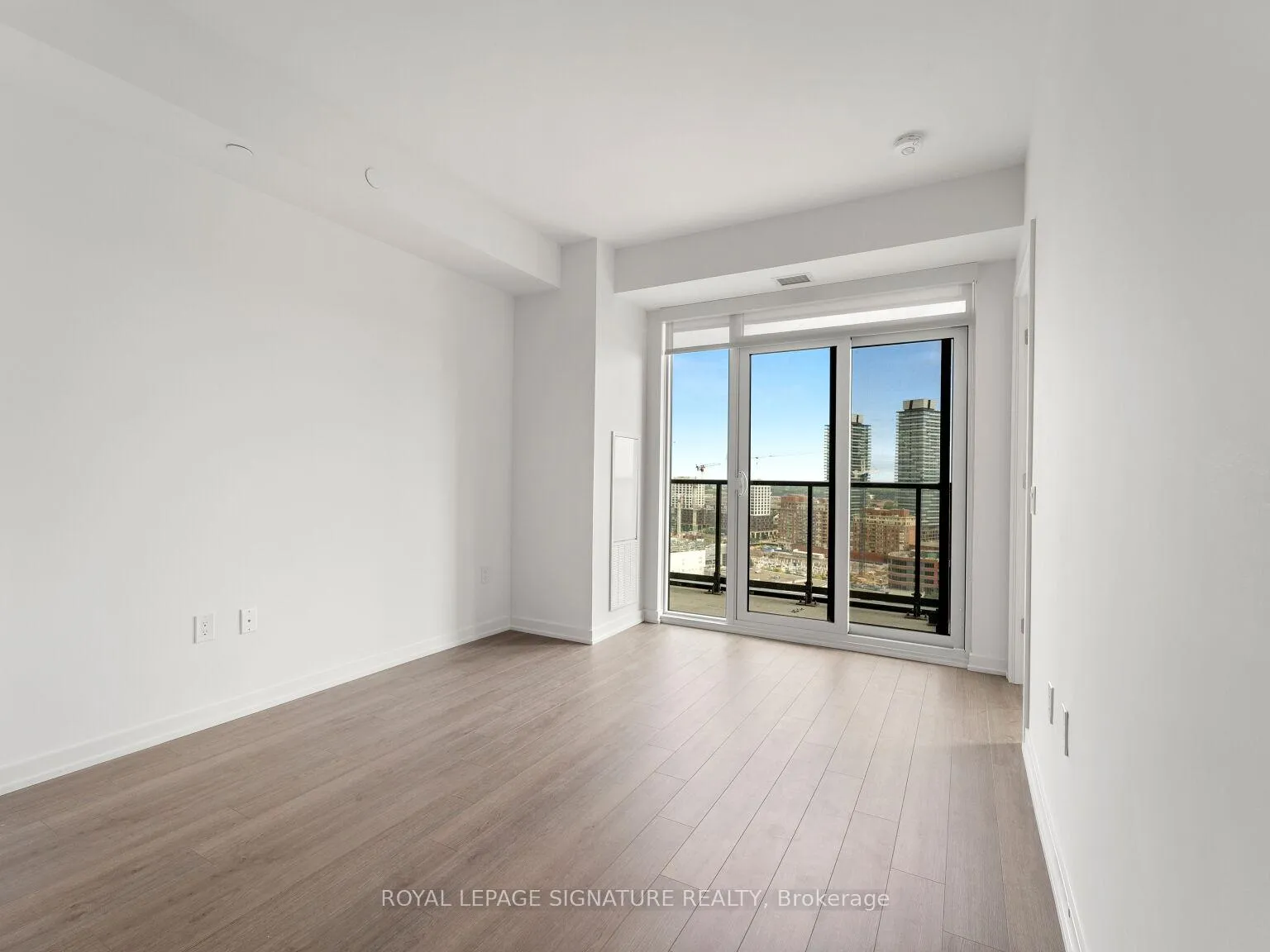 Photo 5 of Unit 1703, 48 Power Street, Toronto, Moss Park — HOMEH