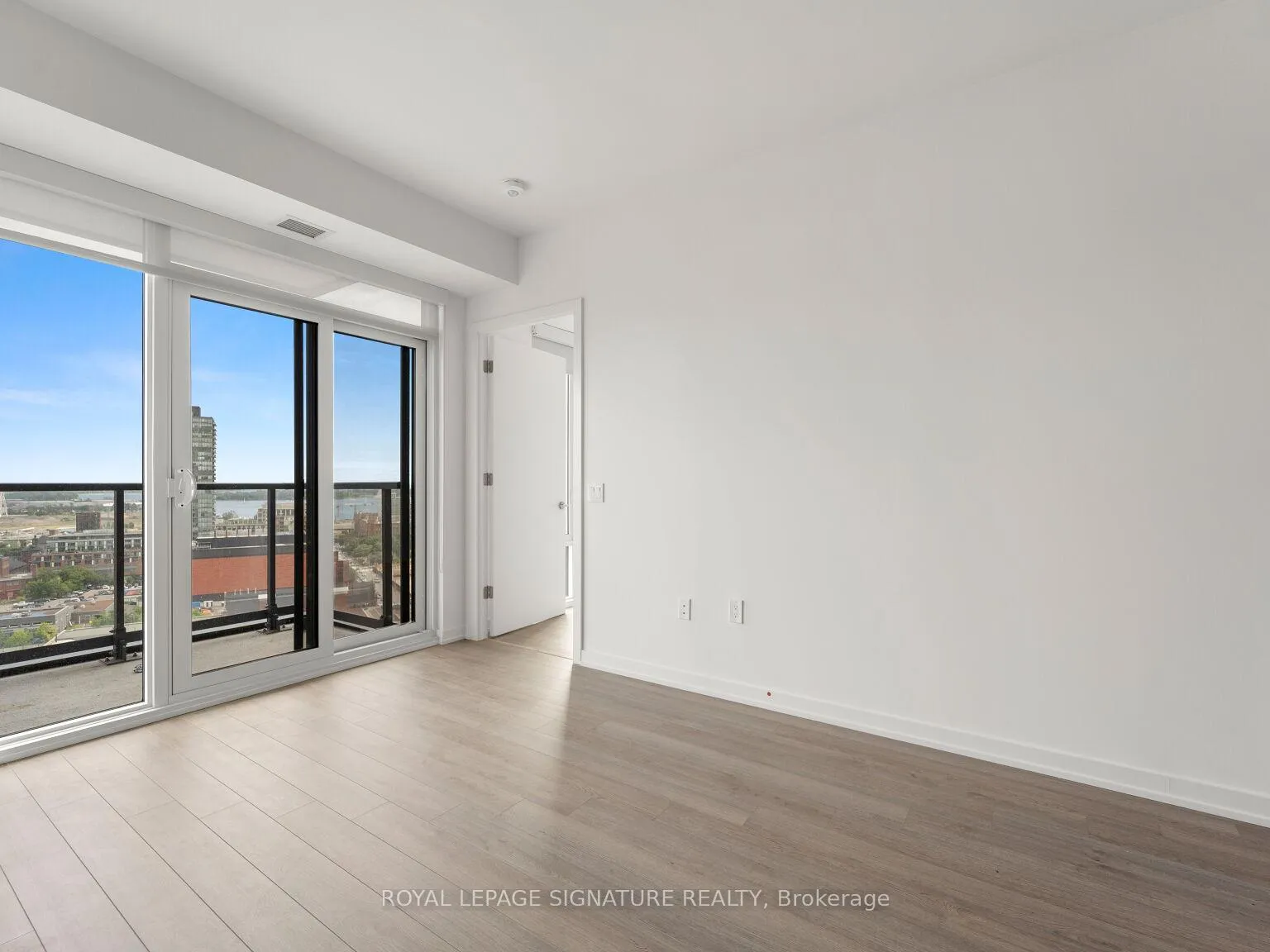 Photo 10 of Unit 1703, 48 Power Street, Toronto, Moss Park — HOMEH