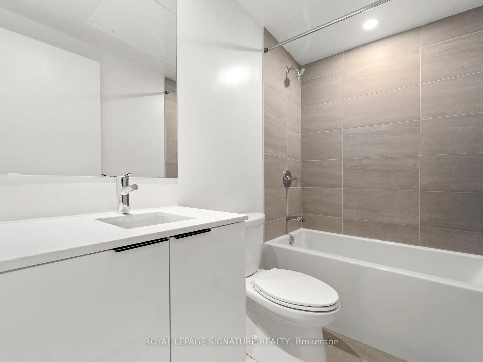 Photo 13 of Unit 1703, 48 Power Street, Toronto, Moss Park — HOMEH