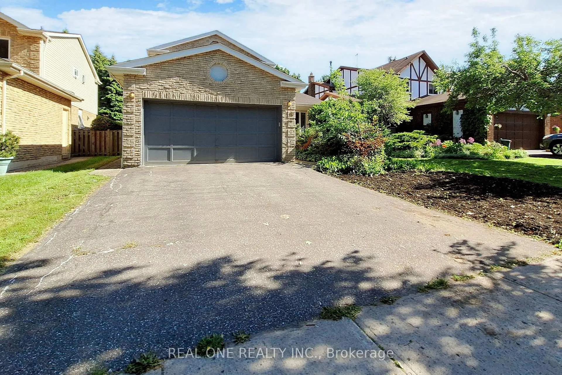 Front of 86 Breckonwood Crescent