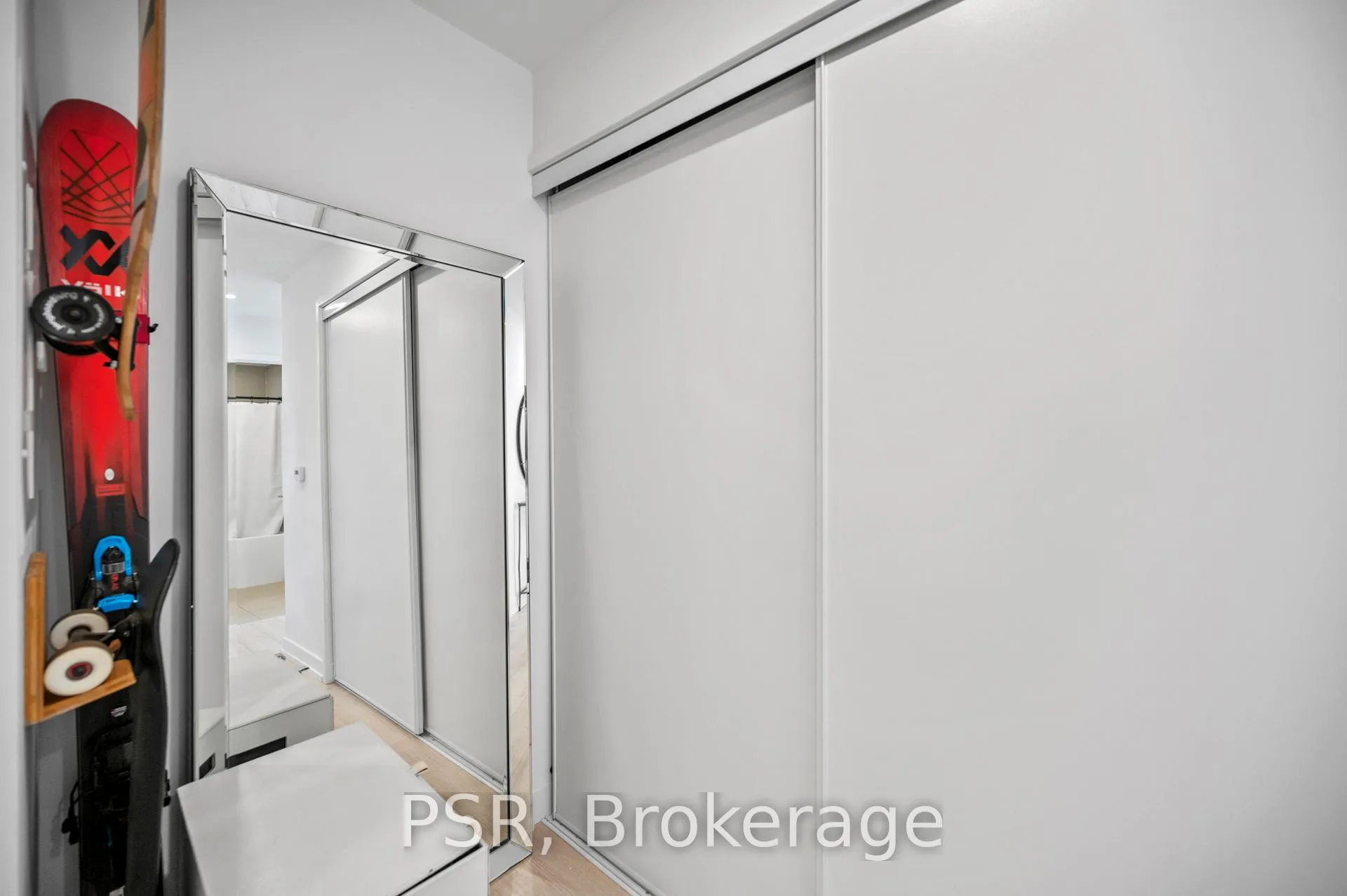 Photo 3 of Unit 3101, 33 Helendale Avenue, Toronto, Yonge-Eglinton — HOMEH