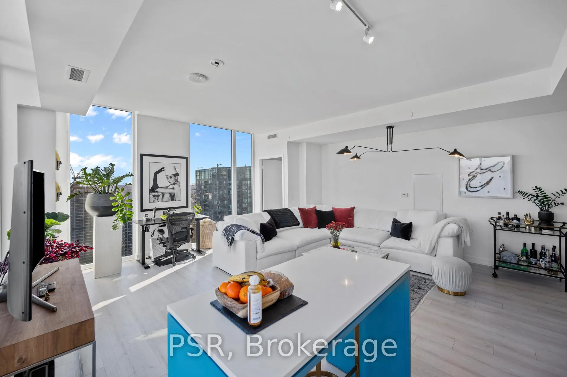 Photo 11 of Unit 3101, 33 Helendale Avenue, Toronto, Yonge-Eglinton — HOMEH