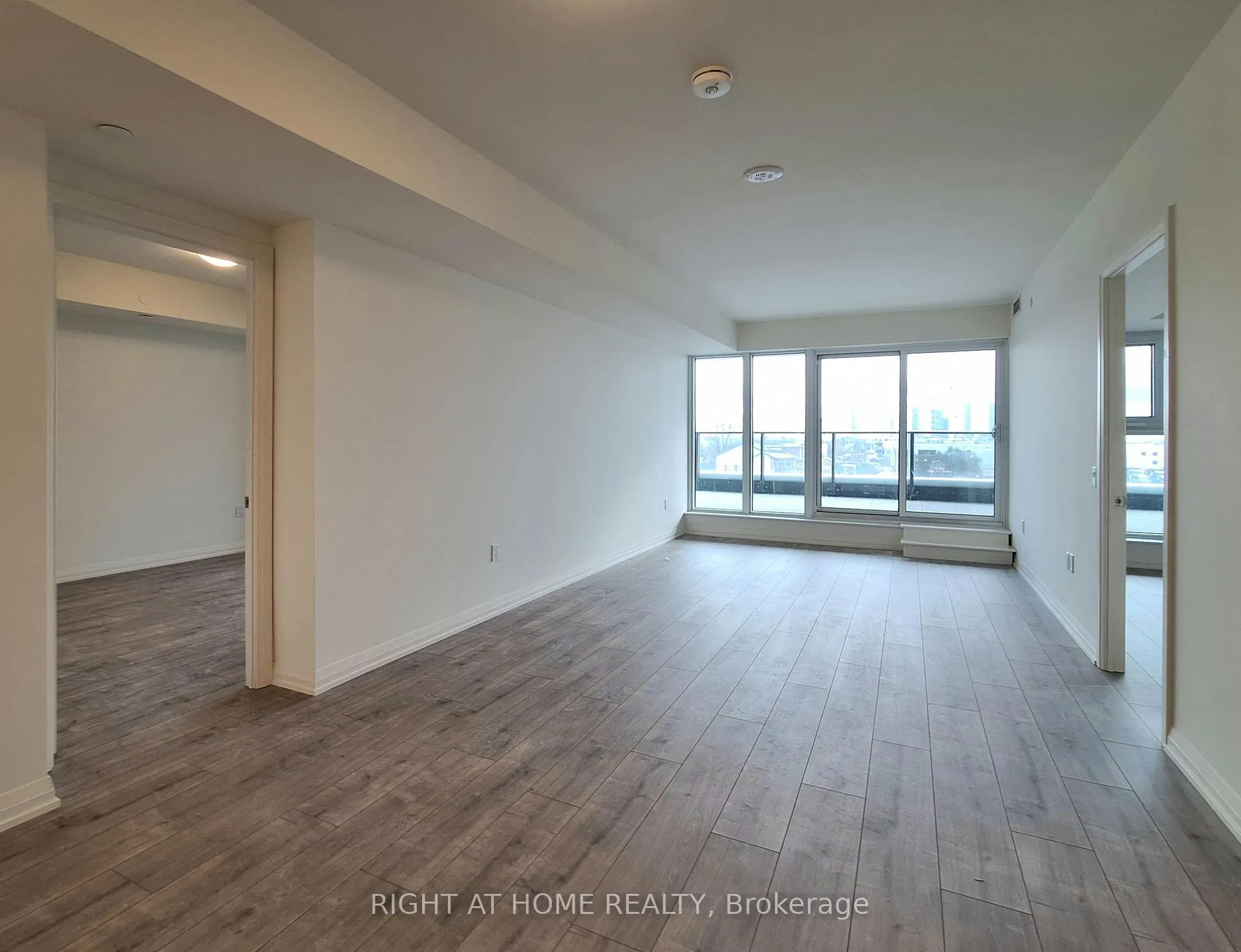 Photo 5 of Unit 226, 8960 Jane Street, Vaughan, Vellore Village — HOMEH