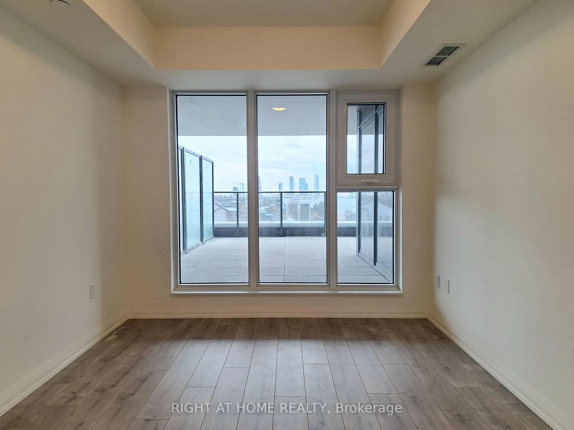 Photo 6 of Unit 226, 8960 Jane Street, Vaughan, Vellore Village — HOMEH