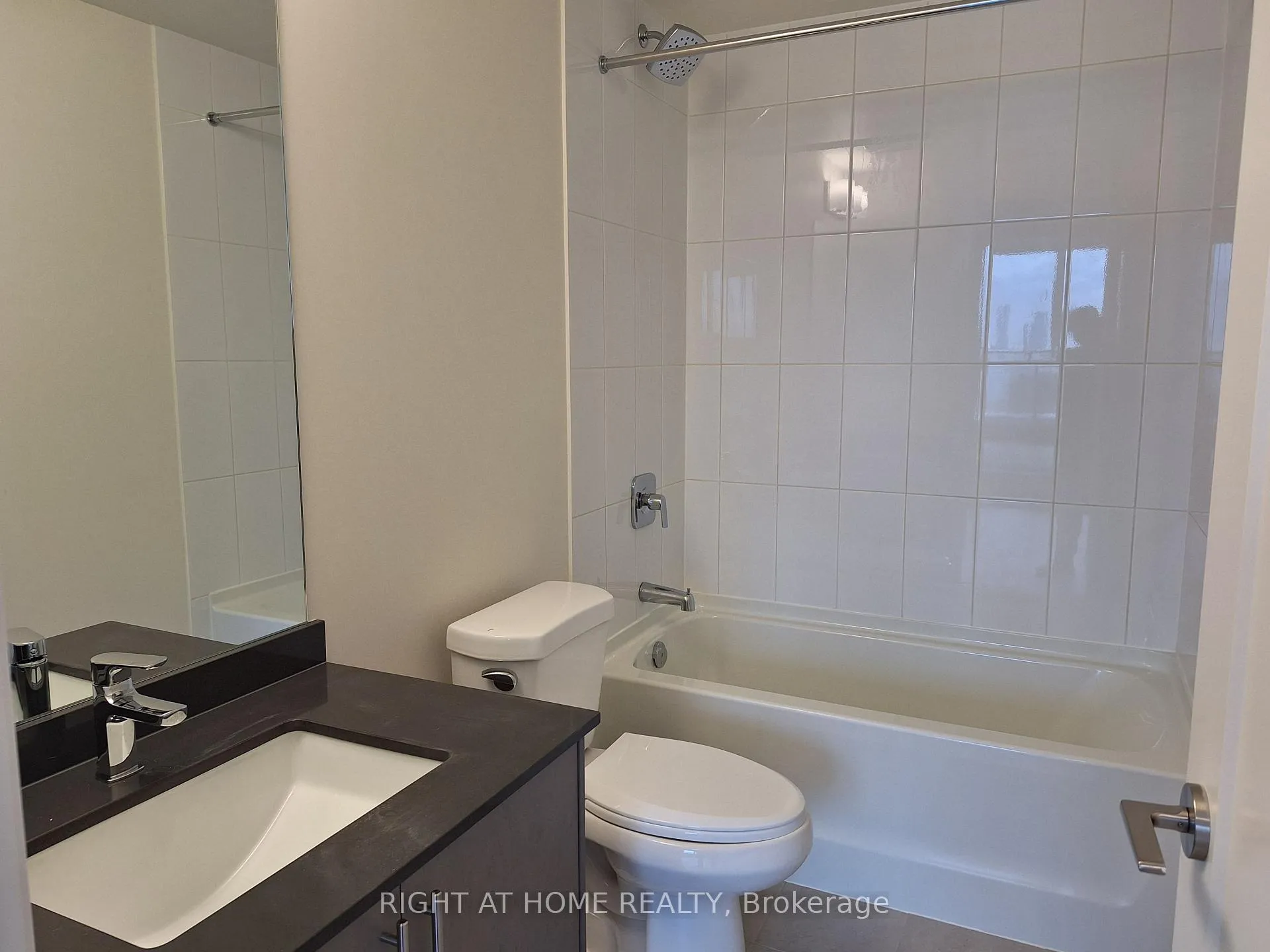 Photo 11 of Unit 226, 8960 Jane Street, Vaughan, Vellore Village — HOMEH