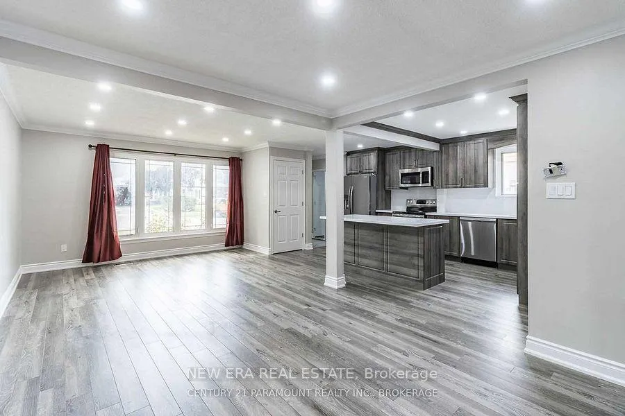 Photo 2 of 173 Earnscliffe Circle, Brampton, Southgate — HOMEH