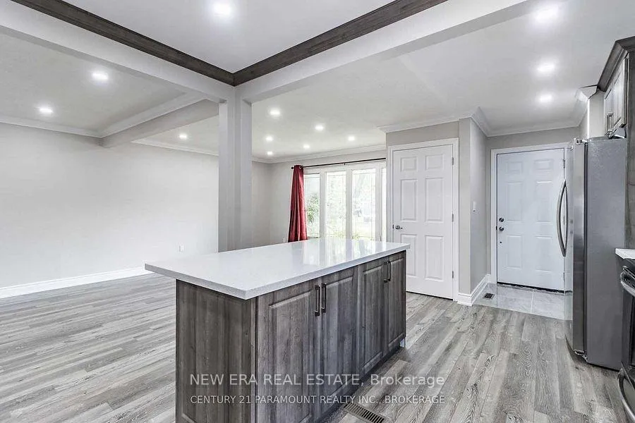 Photo 4 of 173 Earnscliffe Circle, Brampton, Southgate — HOMEH