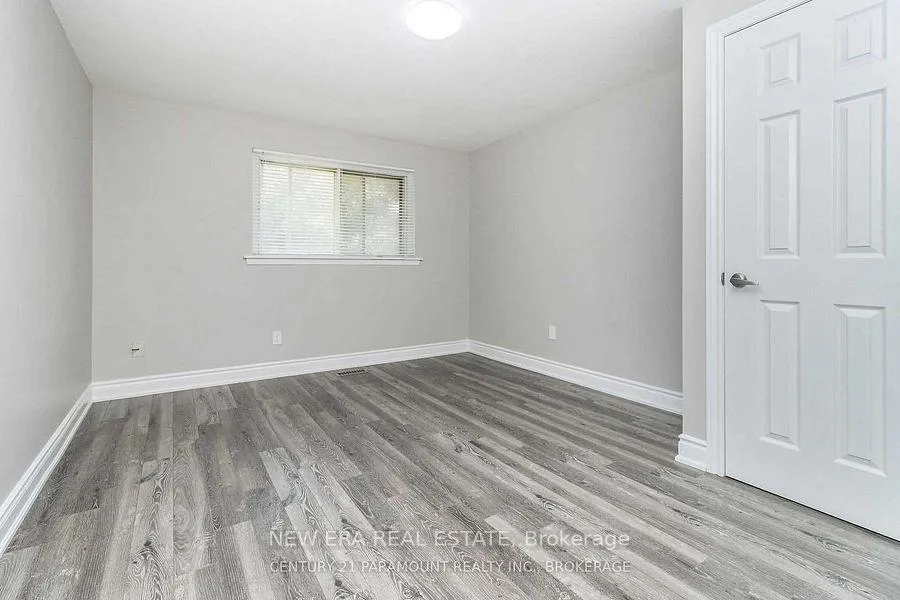 Photo 8 of 173 Earnscliffe Circle, Brampton, Southgate — HOMEH