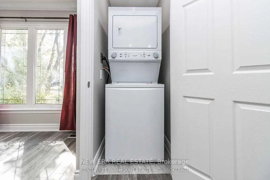 Photo 11 of 173 Earnscliffe Circle, Brampton, Southgate — HOMEH