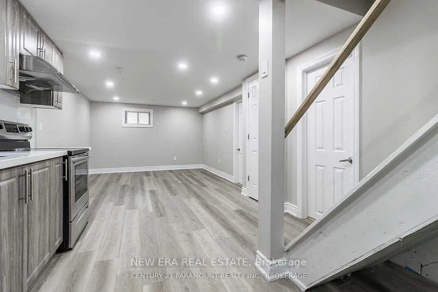 Photo 12 of 173 Earnscliffe Circle, Brampton, Southgate — HOMEH
