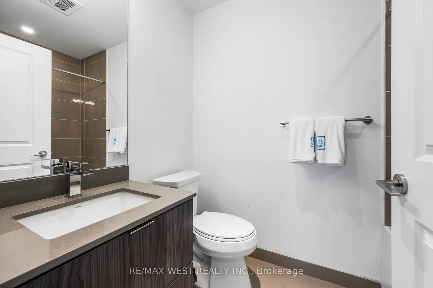 Photo 9 of Unit 5307, 395 Bloor Street E, Toronto, North St. James Town — HOMEH