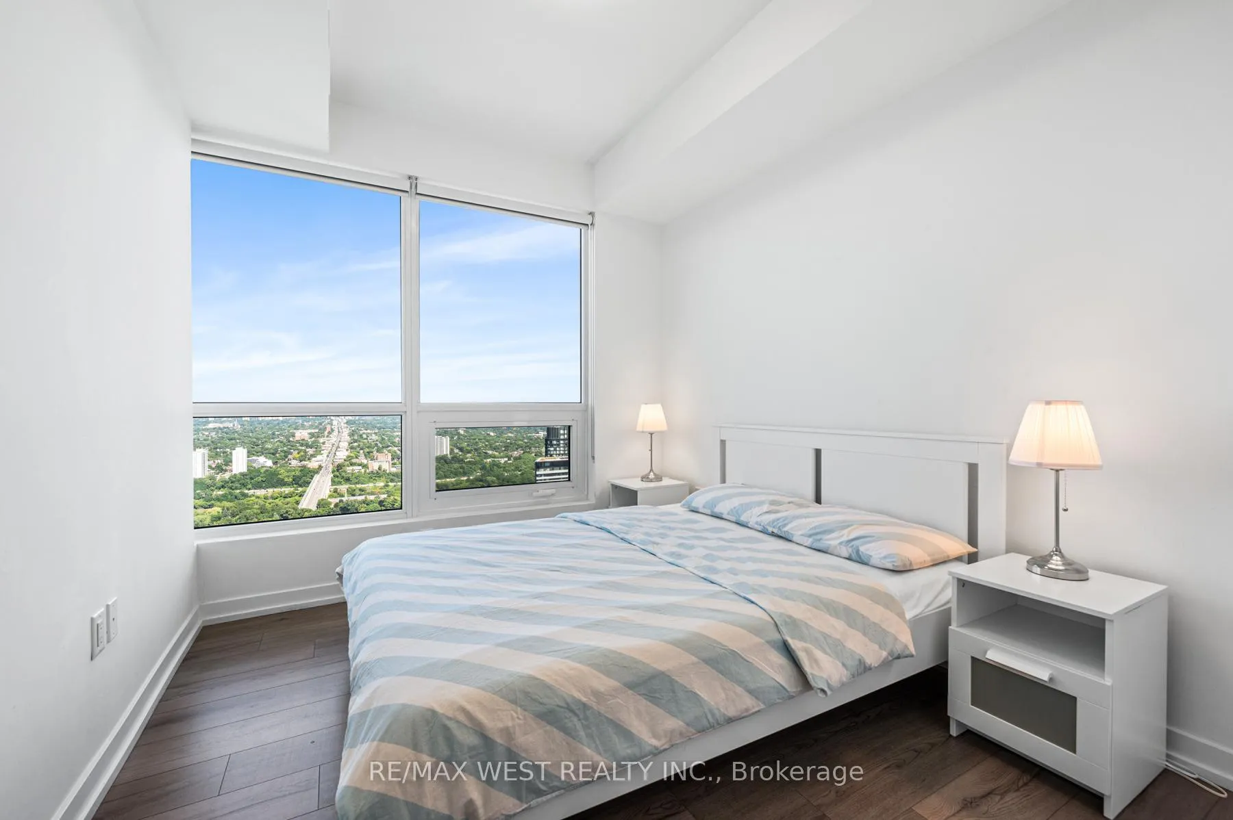Photo 10 of Unit 5307, 395 Bloor Street E, Toronto, North St. James Town — HOMEH