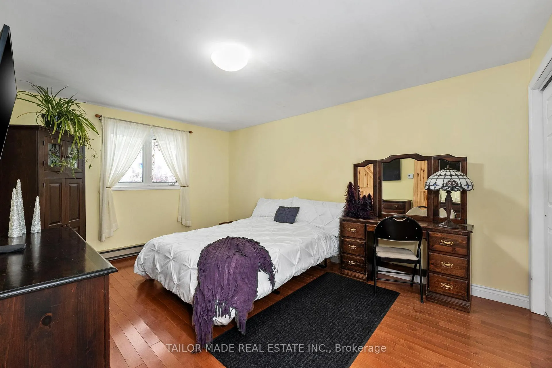 Photo 15 of 60 Credit Road, Caledon, Cheltenham — HOMEH
