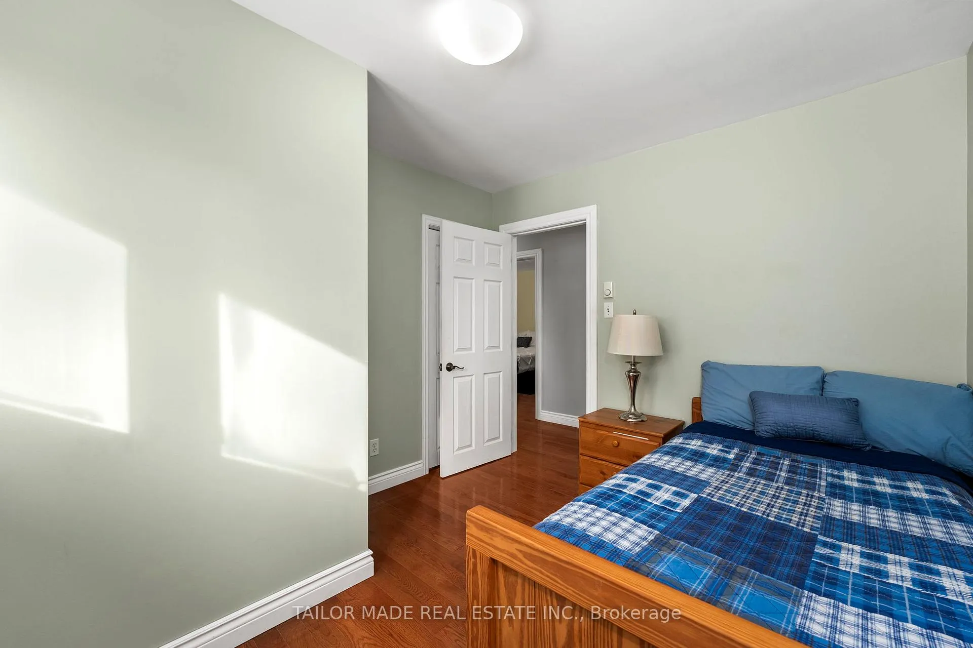 Photo 21 of 60 Credit Road, Caledon, Cheltenham — HOMEH