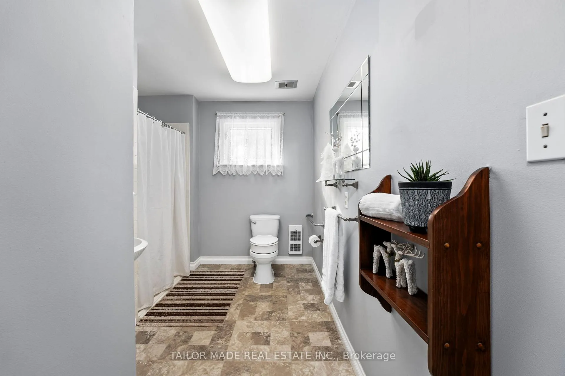 Photo 22 of 60 Credit Road, Caledon, Cheltenham — HOMEH