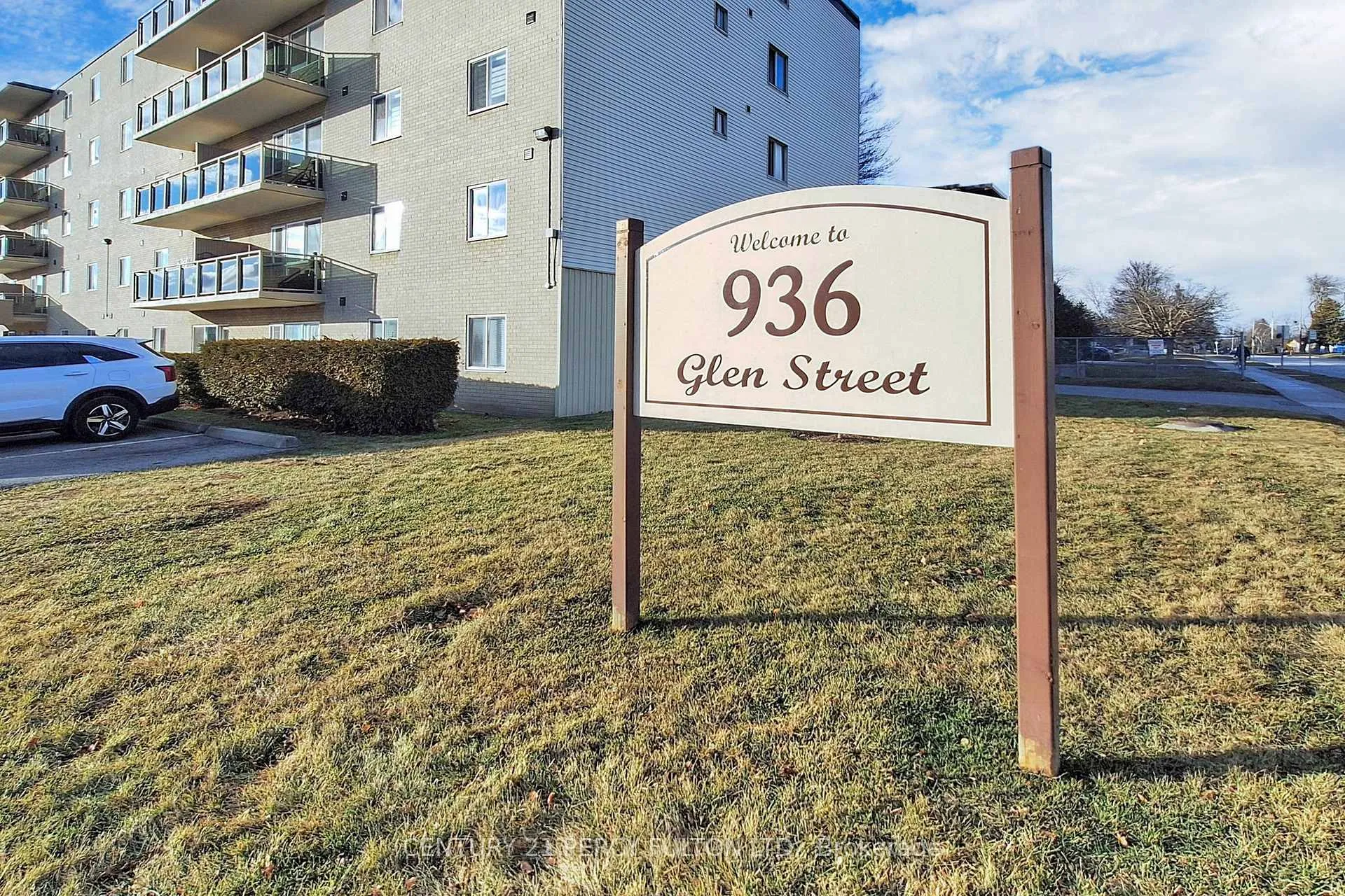 Photo 1 of Unit 307, 936 Glen Street, Oshawa, Lakeview — HOMEH