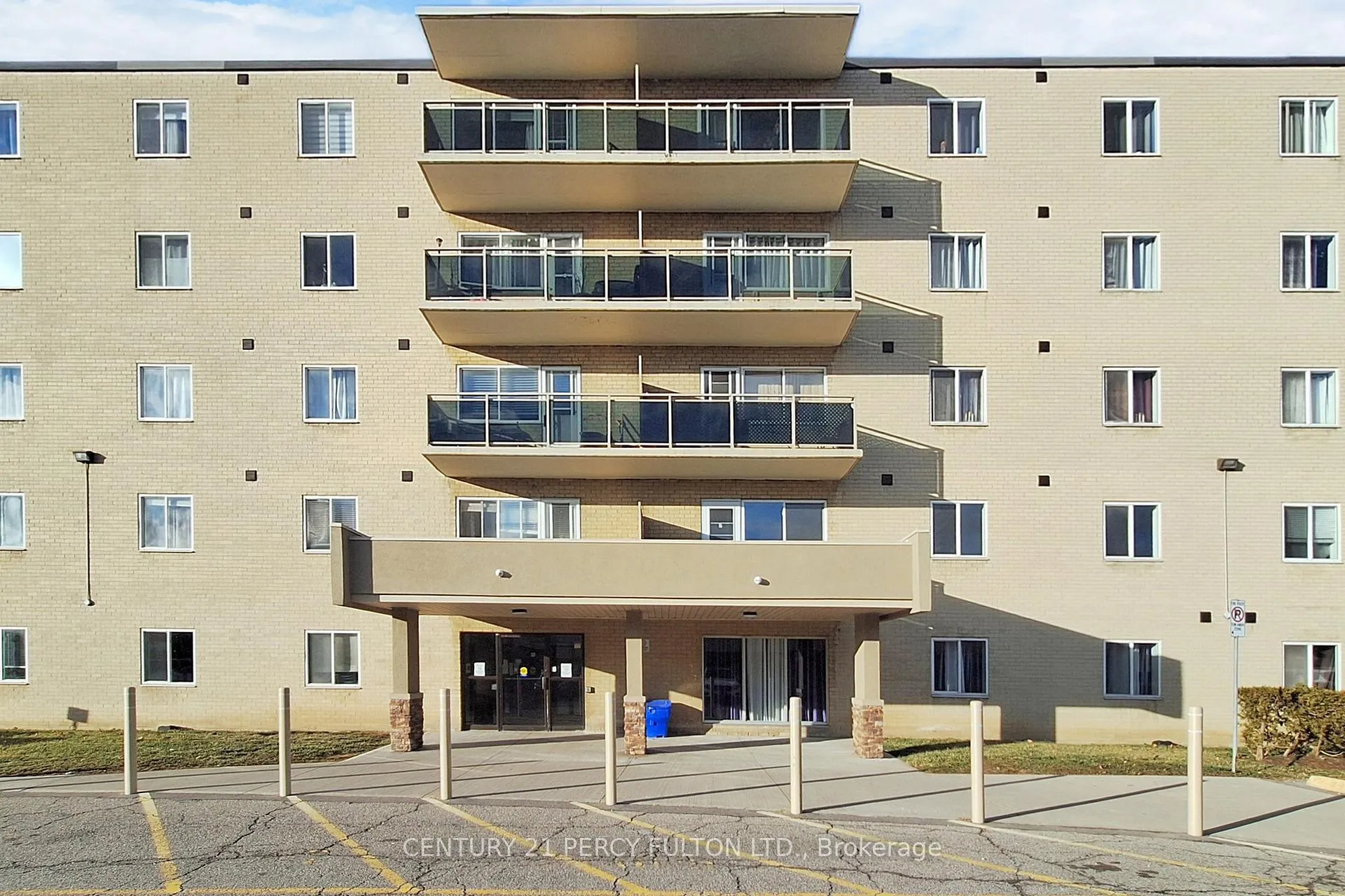 Photo 2 of Unit 307, 936 Glen Street, Oshawa, Lakeview — HOMEH