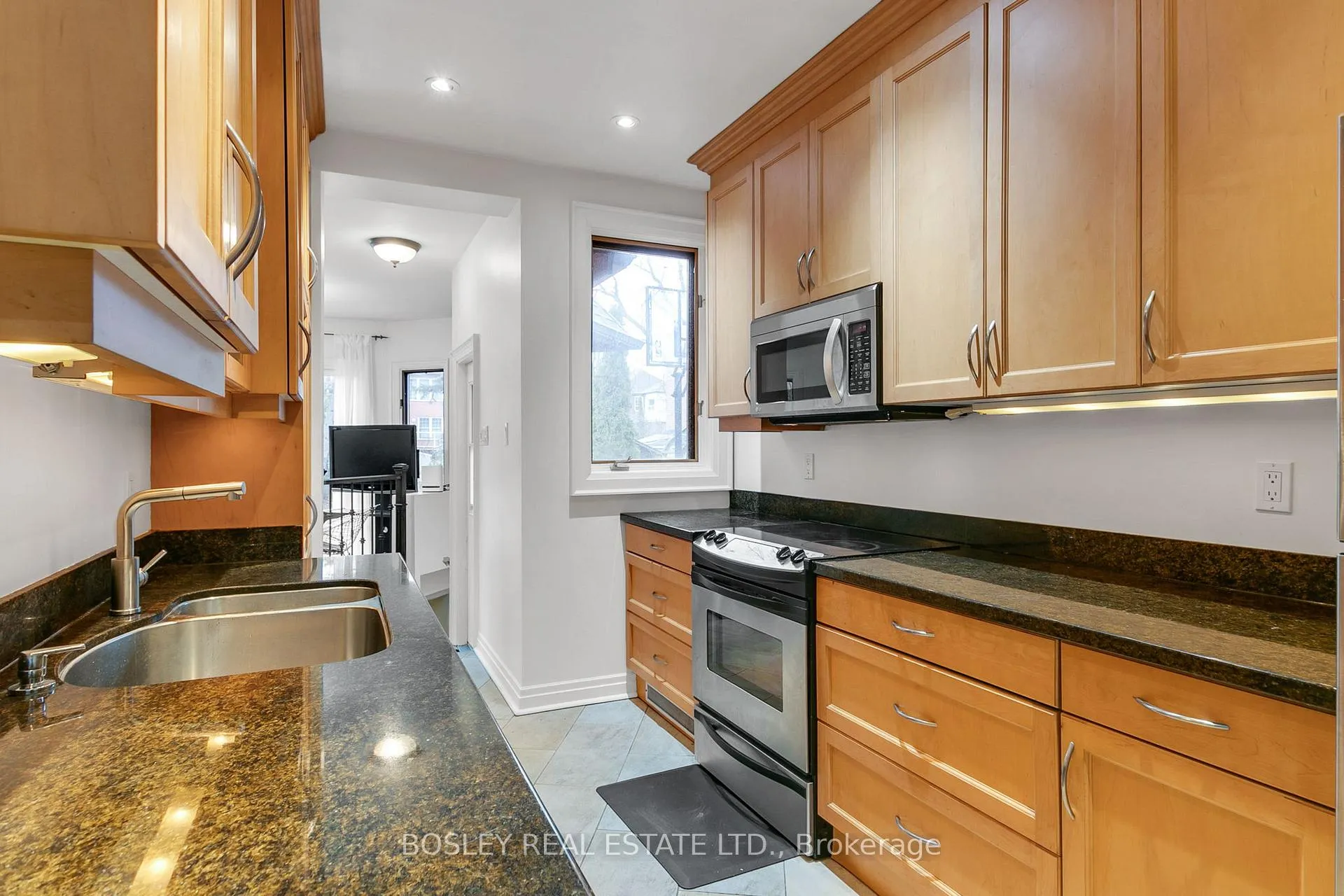 Photo 18 of 60 Fairlawn Avenue, Toronto, Lawrence Park North — HOMEH