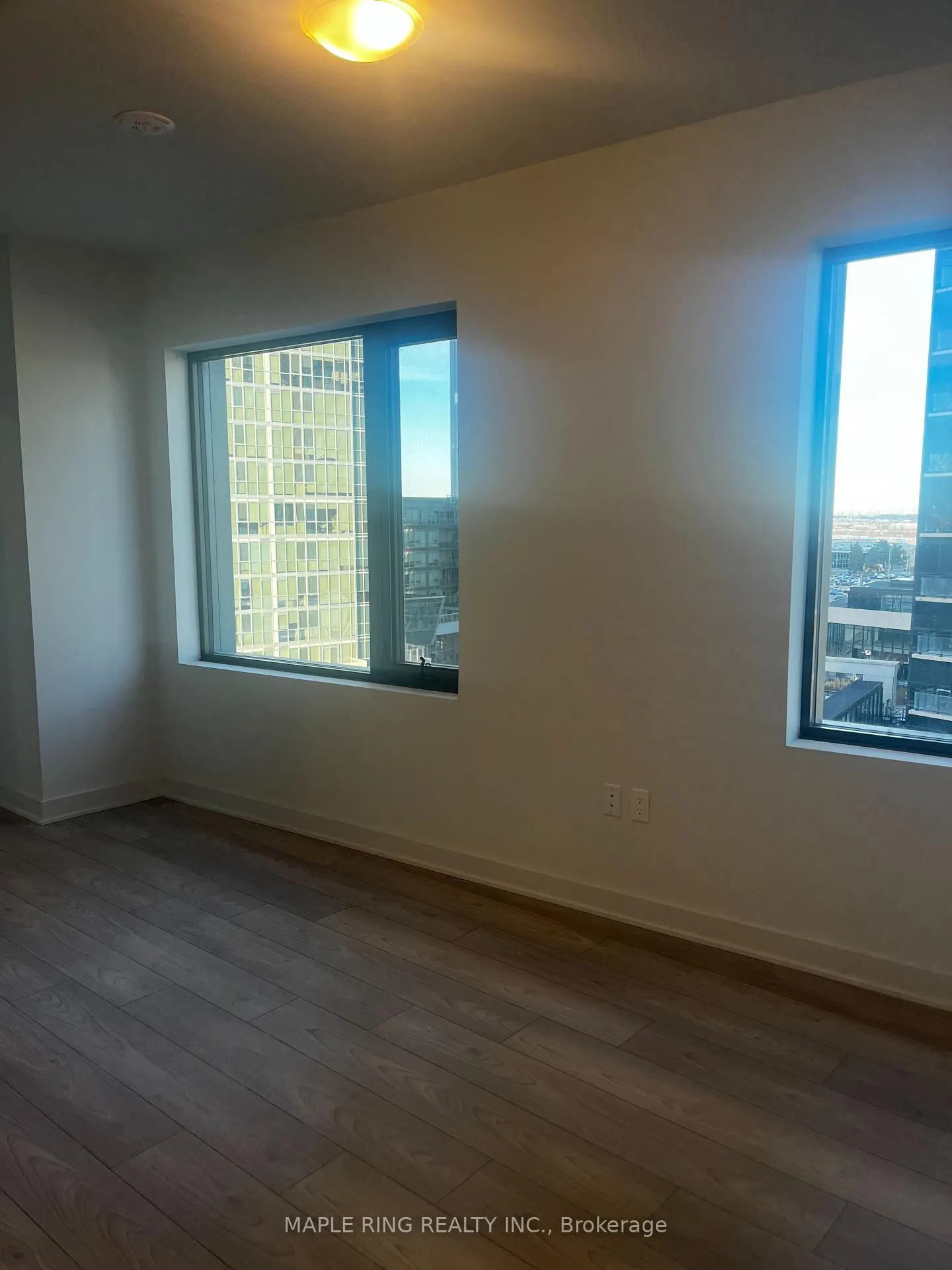 Photo 7 of Unit 606, 2920 Hwy 7, Vaughan, Vaughan Corporate Centre — HOMEH